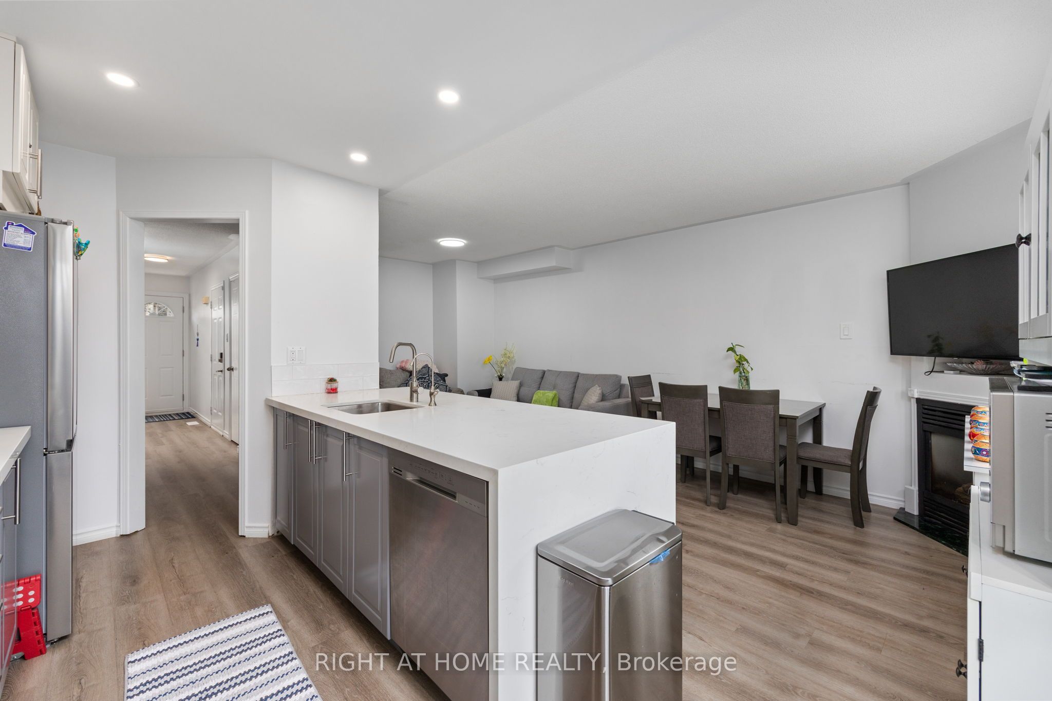 47 Stewart Maclaren Road 74, Halton Hills, ON L7G 5L8 photo 5