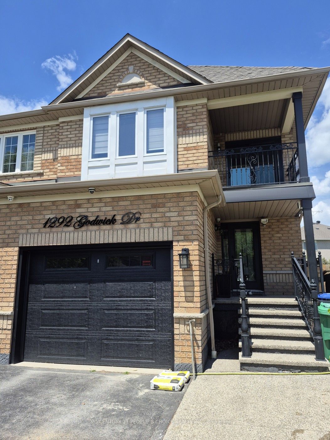 1292 Godwick Drive (Lower), Mississauga, ON L5N 7X3 photo 2
