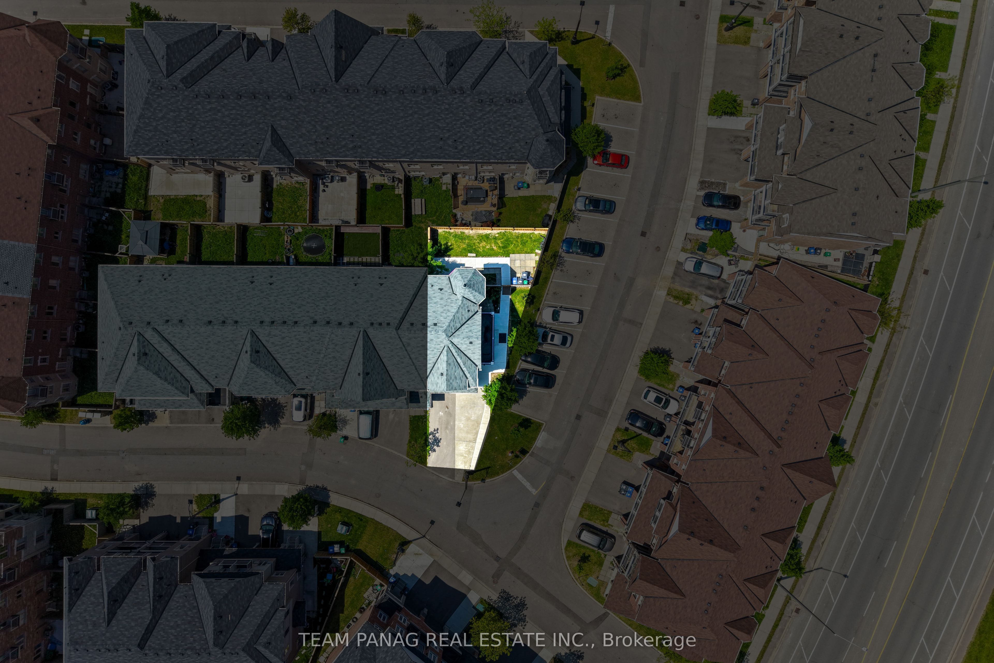 16 Rabbit Run Way, Brampton, ON L6Z 0J2 photo 4
