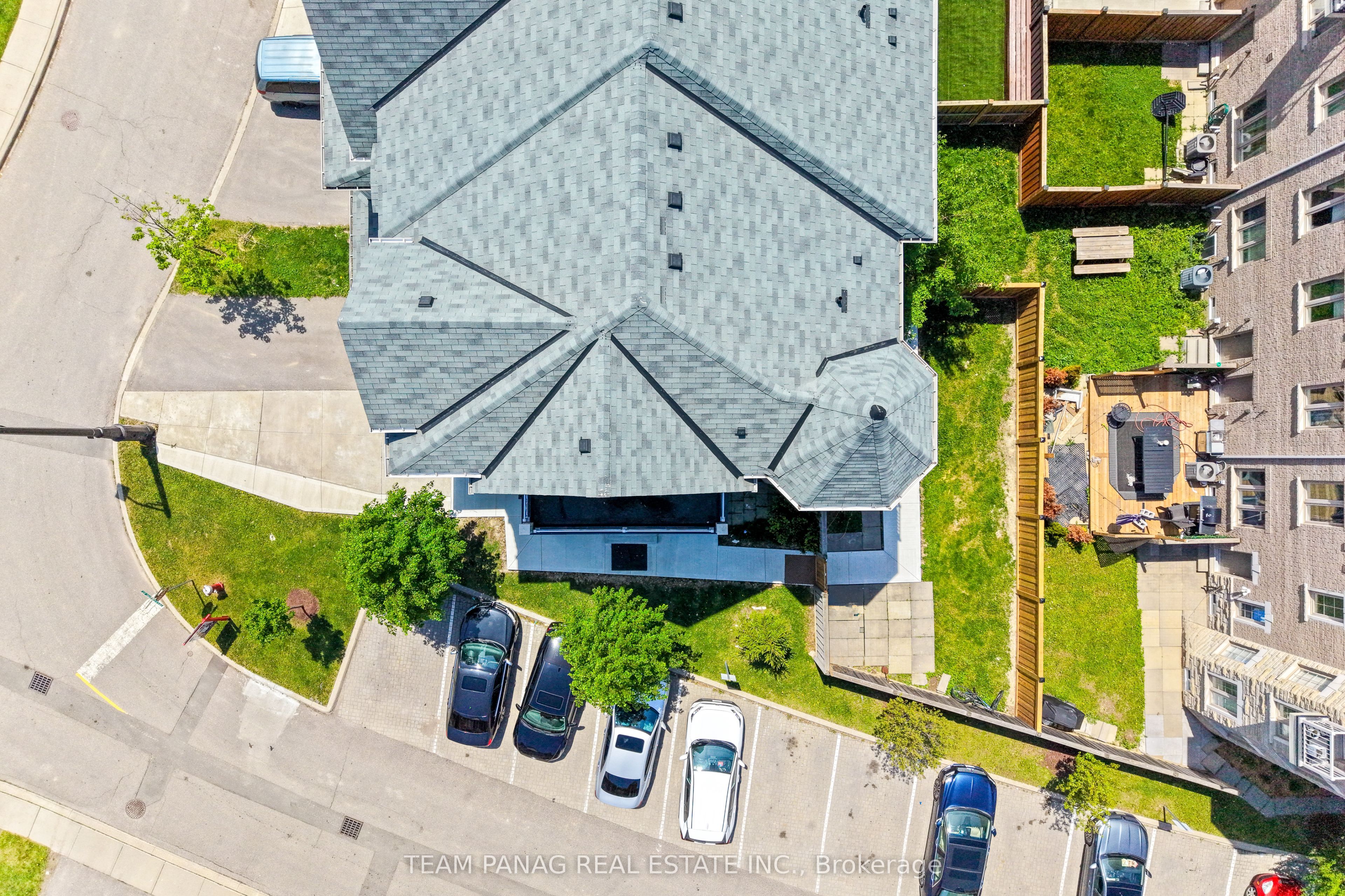 16 Rabbit Run Way, Brampton, ON L6Z 0J2 photo 5