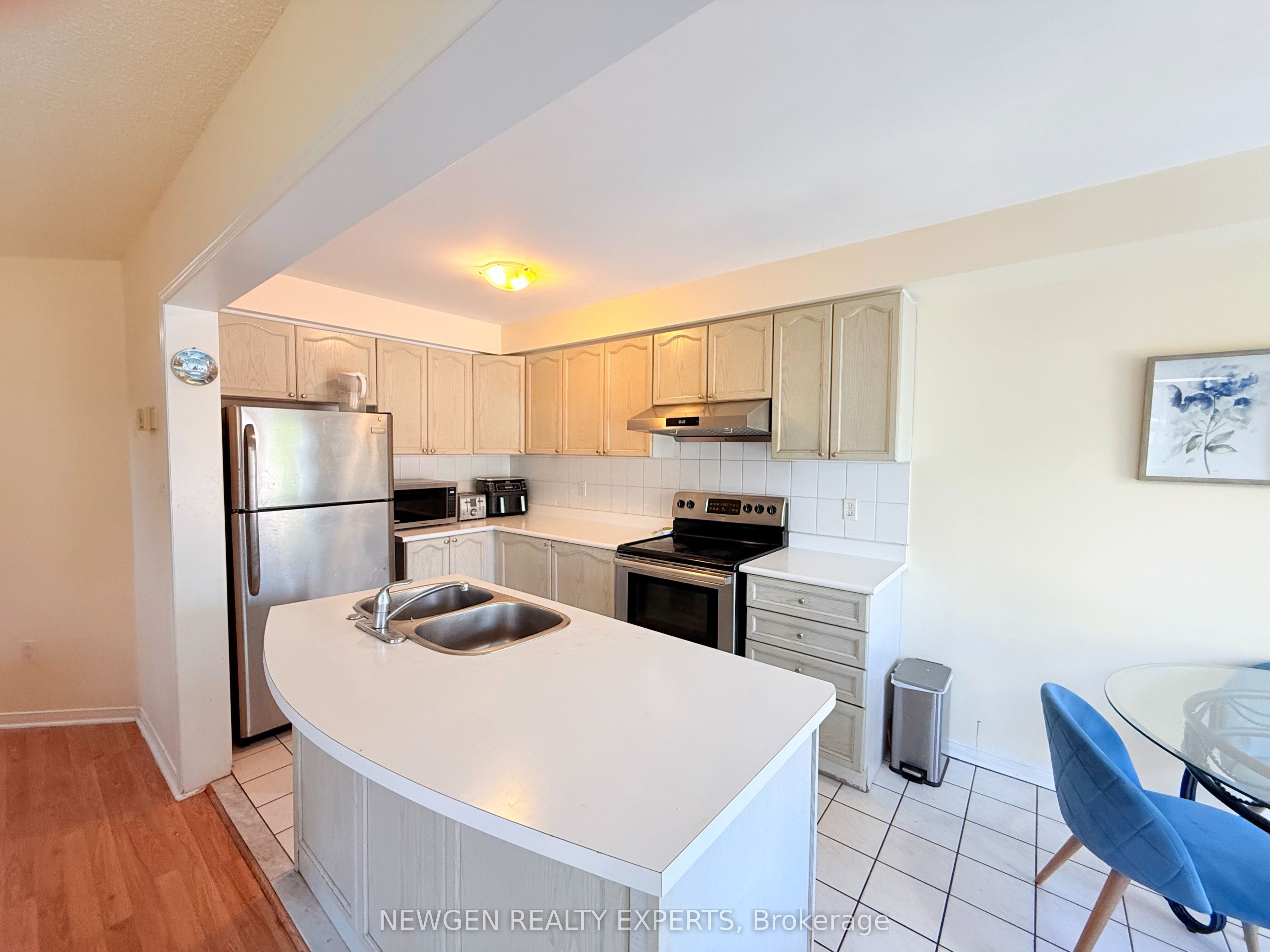 6013 Castlegrove Court Upper, Mississauga, ON L5N 7A8 photo 5