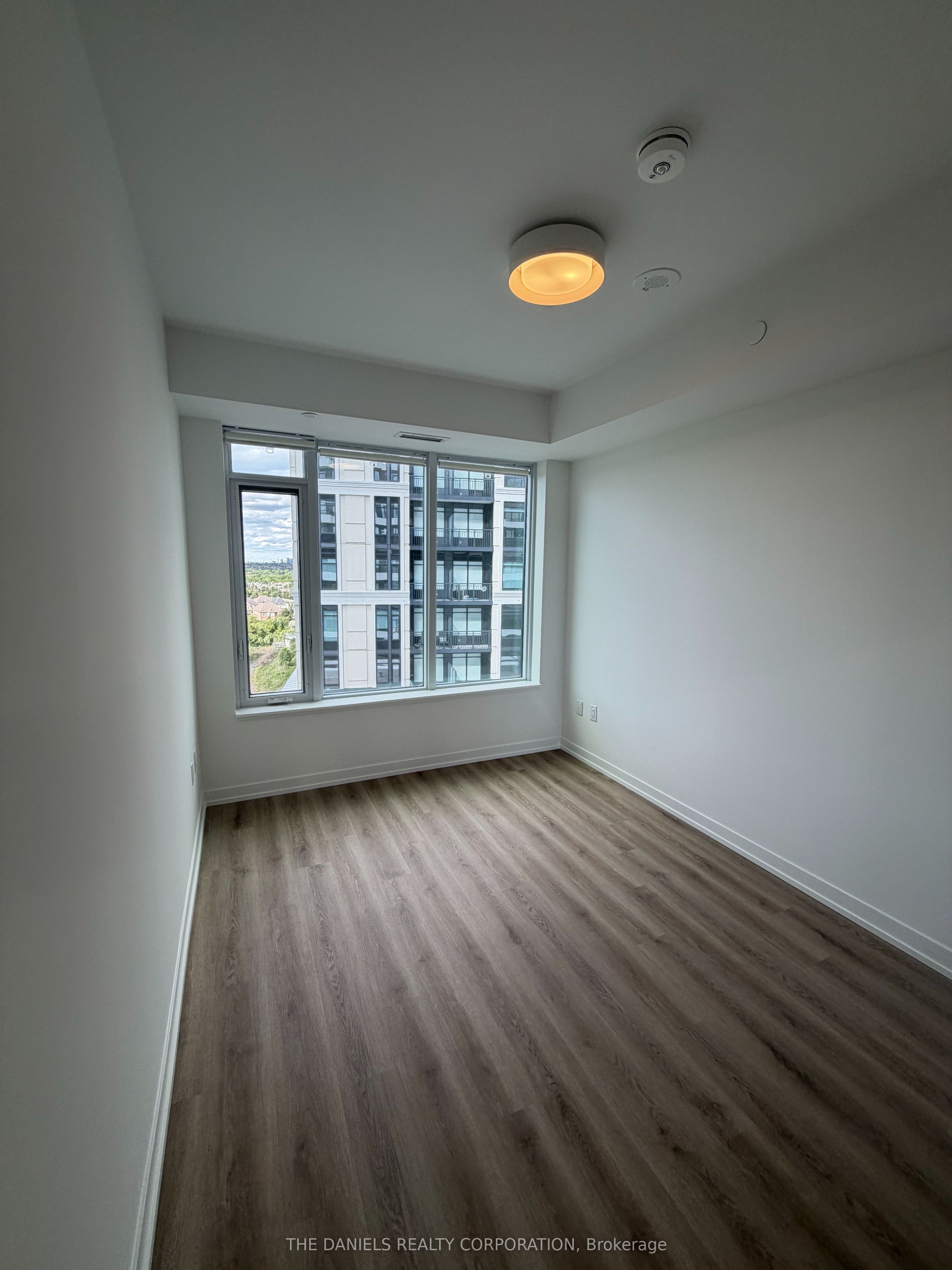 2485 Eglinton Avenue W 606, Mississauga, ON L5M 2T1 photo 5