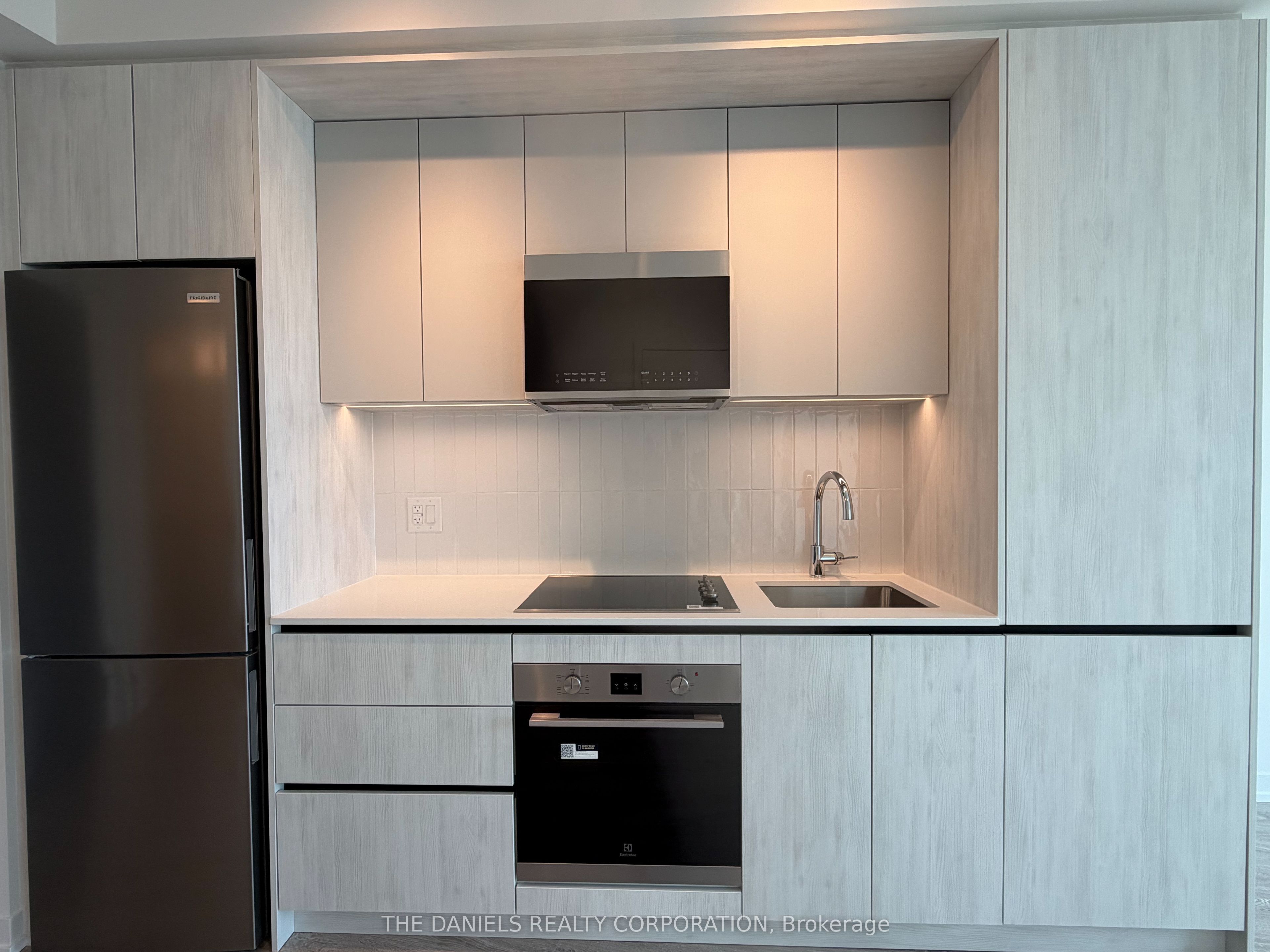 2485 Eglinton Avenue W 1222, Mississauga, ON L5M 2T1