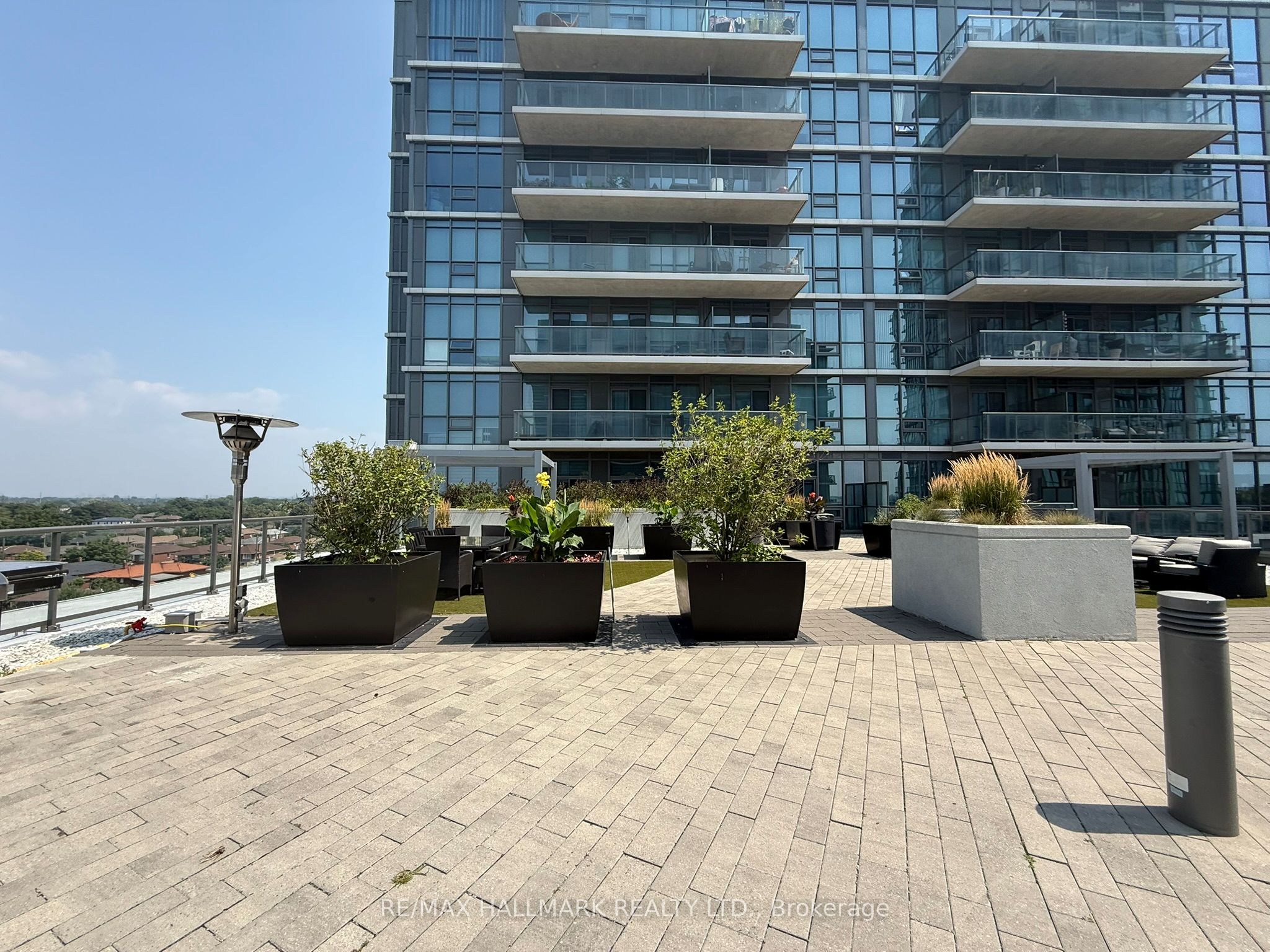 1185 The Queensway Street 1211, Toronto, ON M8Z 0C6 photo 4