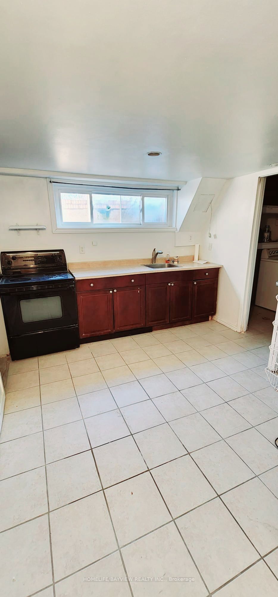 27 main Street Lower floor, Mississauga, ON L5M 1X5