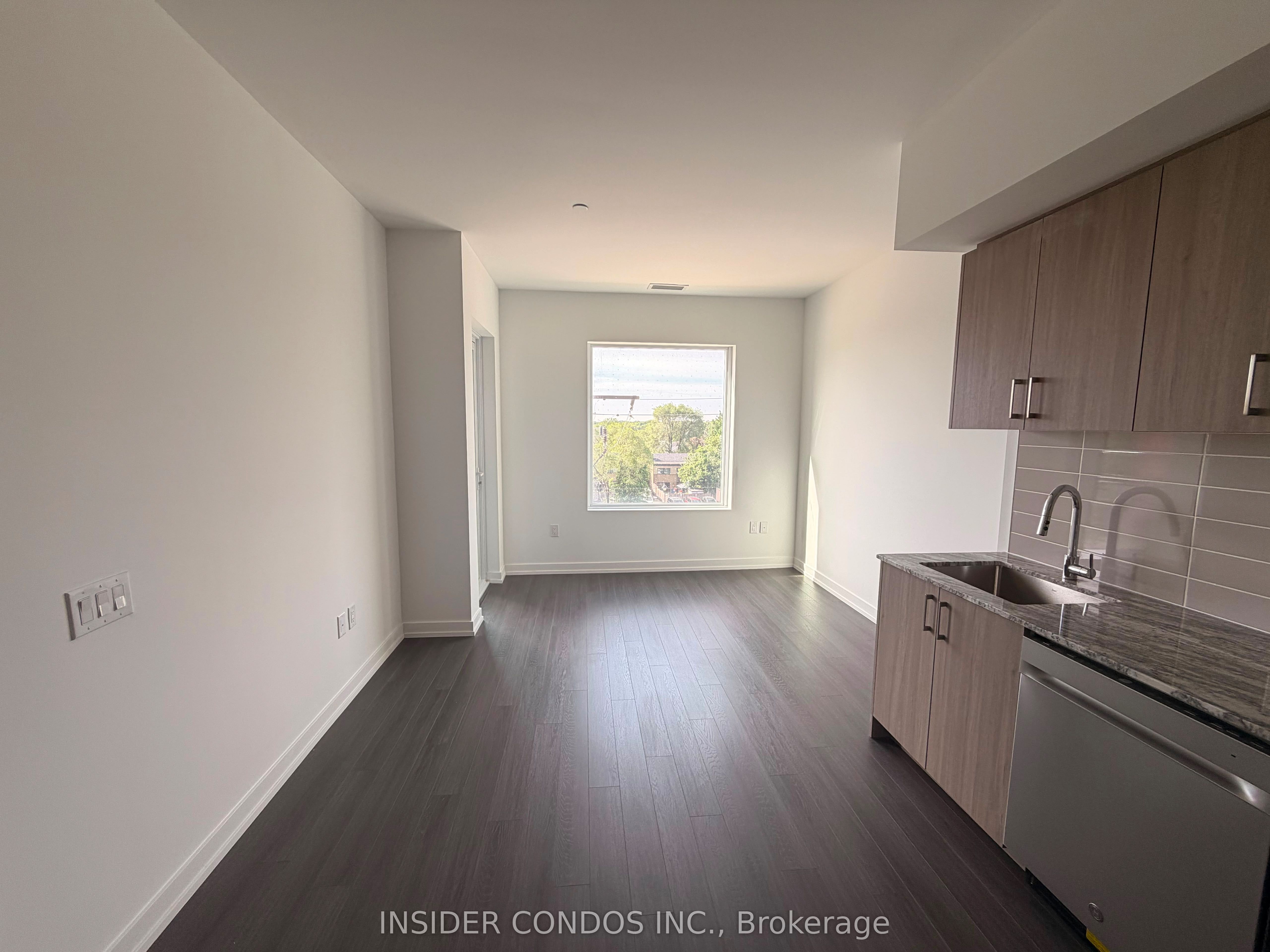 4010 Eglinton Avenue W 428, Toronto, ON M9P 1A6 photo 5
