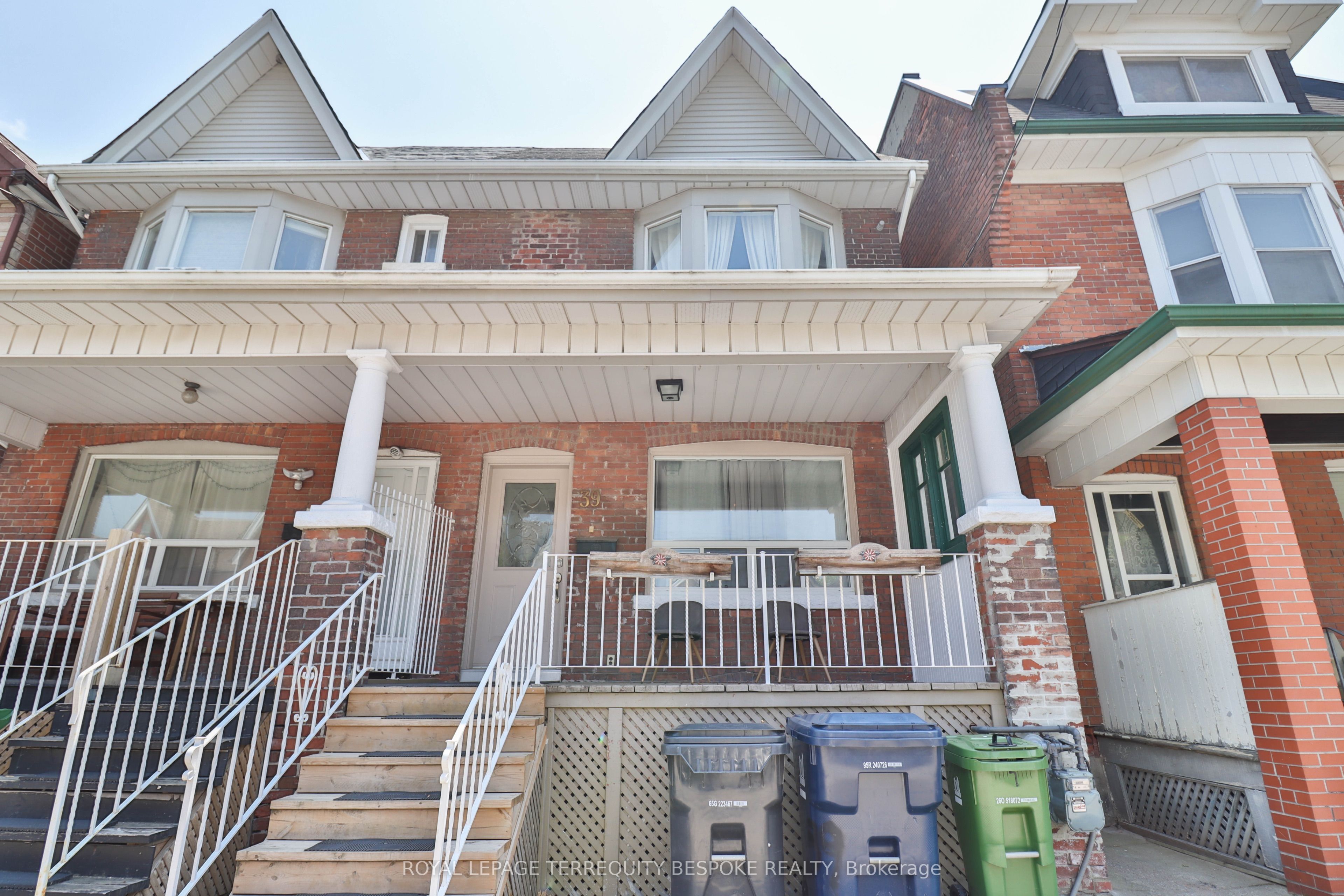 39 Lappin Avenue upper, Toronto, ON M6H 1Y3