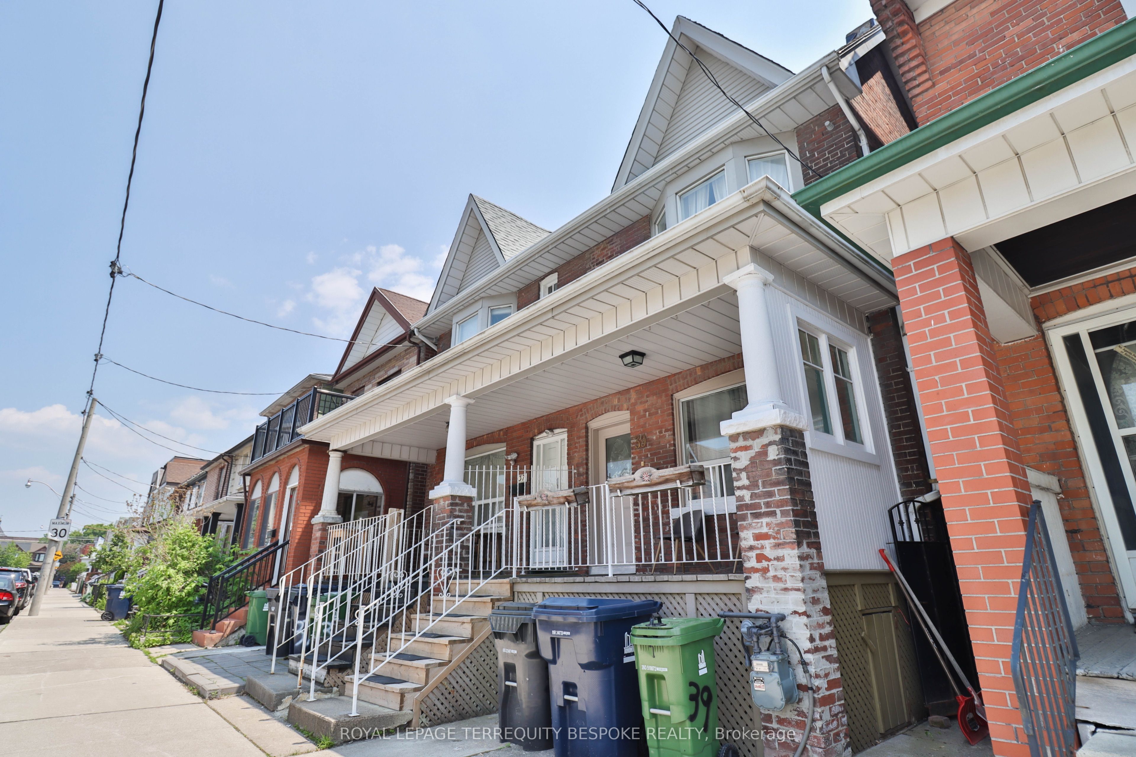 39 Lappin Avenue upper, Toronto, ON M6H 1Y3 photo 2