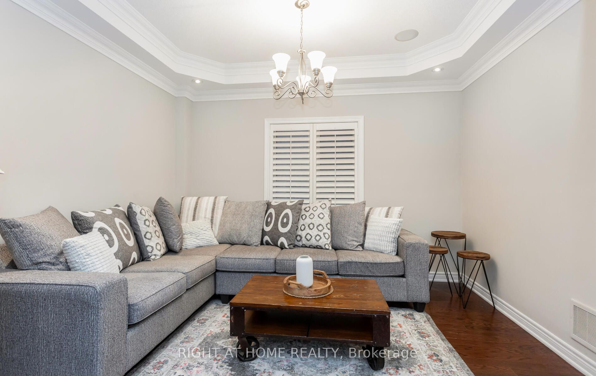 2419 Wasaga Drive, Oakville, ON L6H 0B8 photo 5