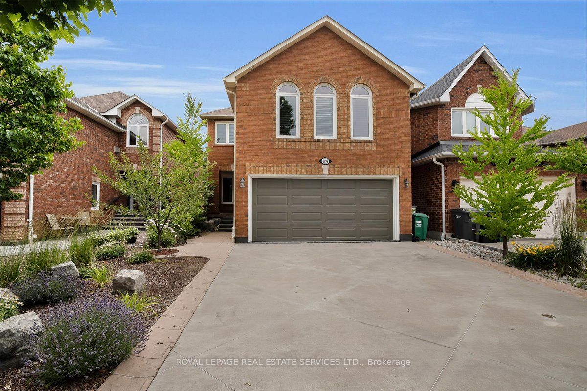 3896 Densbury Drive, Mississauga, ON L5N 6Y9