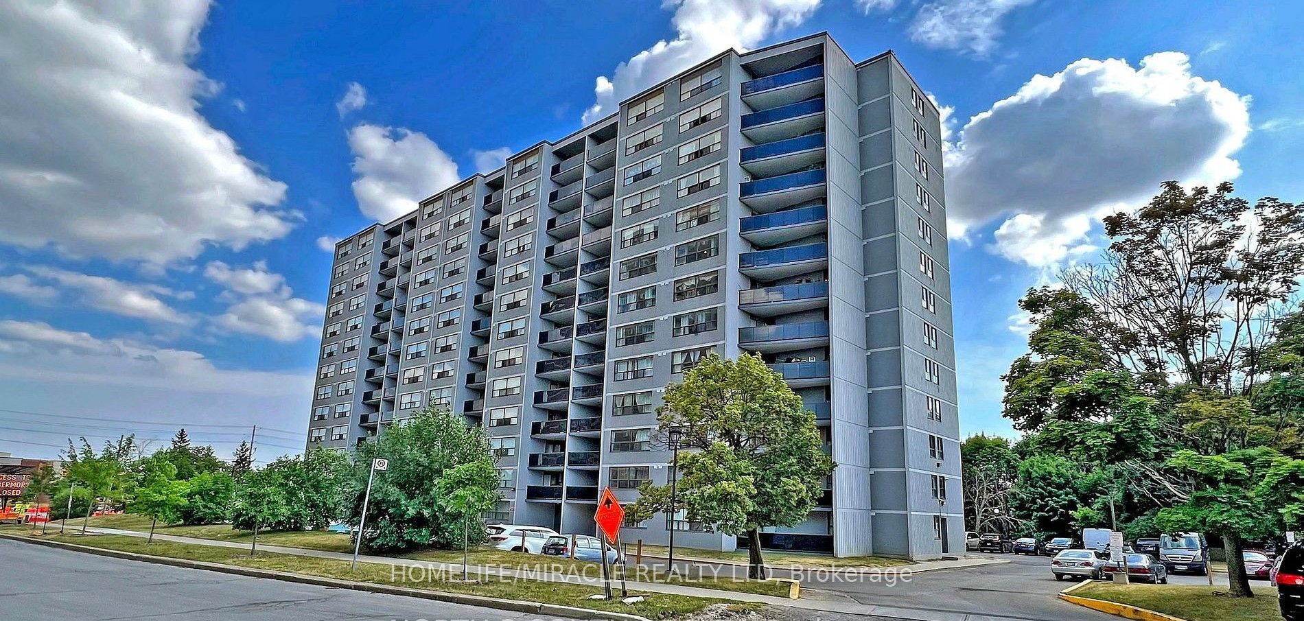 10 Tobermory Drive 1206, Toronto, ON M3N 2Y5