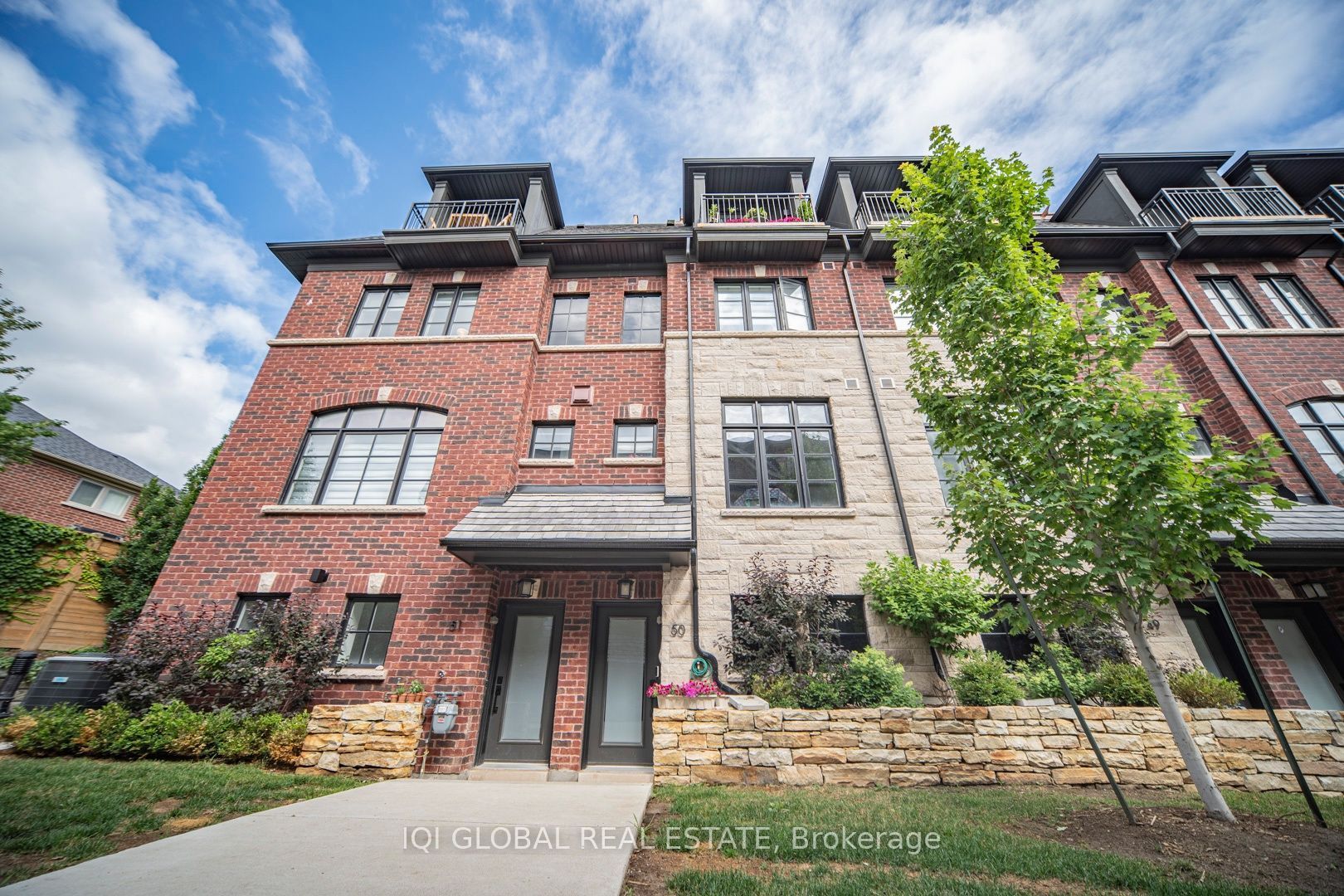 30 Lunar Crescent 50, Mississauga, ON L5M 2P6 photo 2