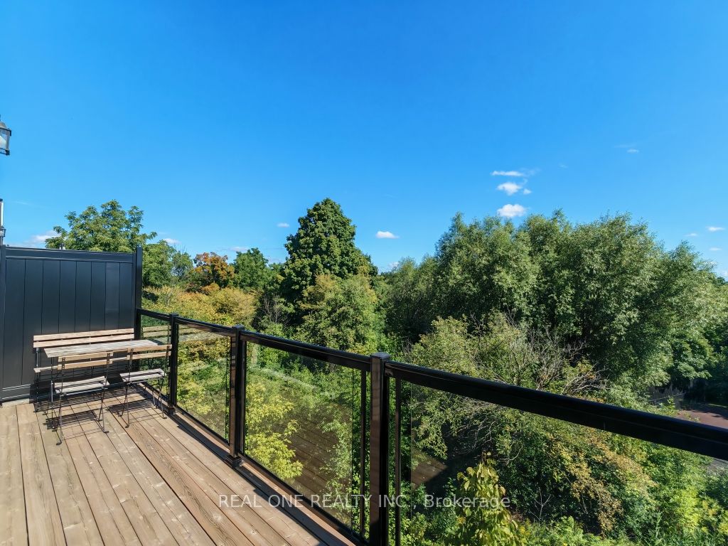 19 Woodstream Drive, Toronto, ON M9W 0G1 photo 2