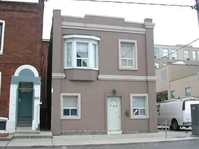 746 Lansdowne Avenue Bsmt, Toronto, ON M6H 3Y8