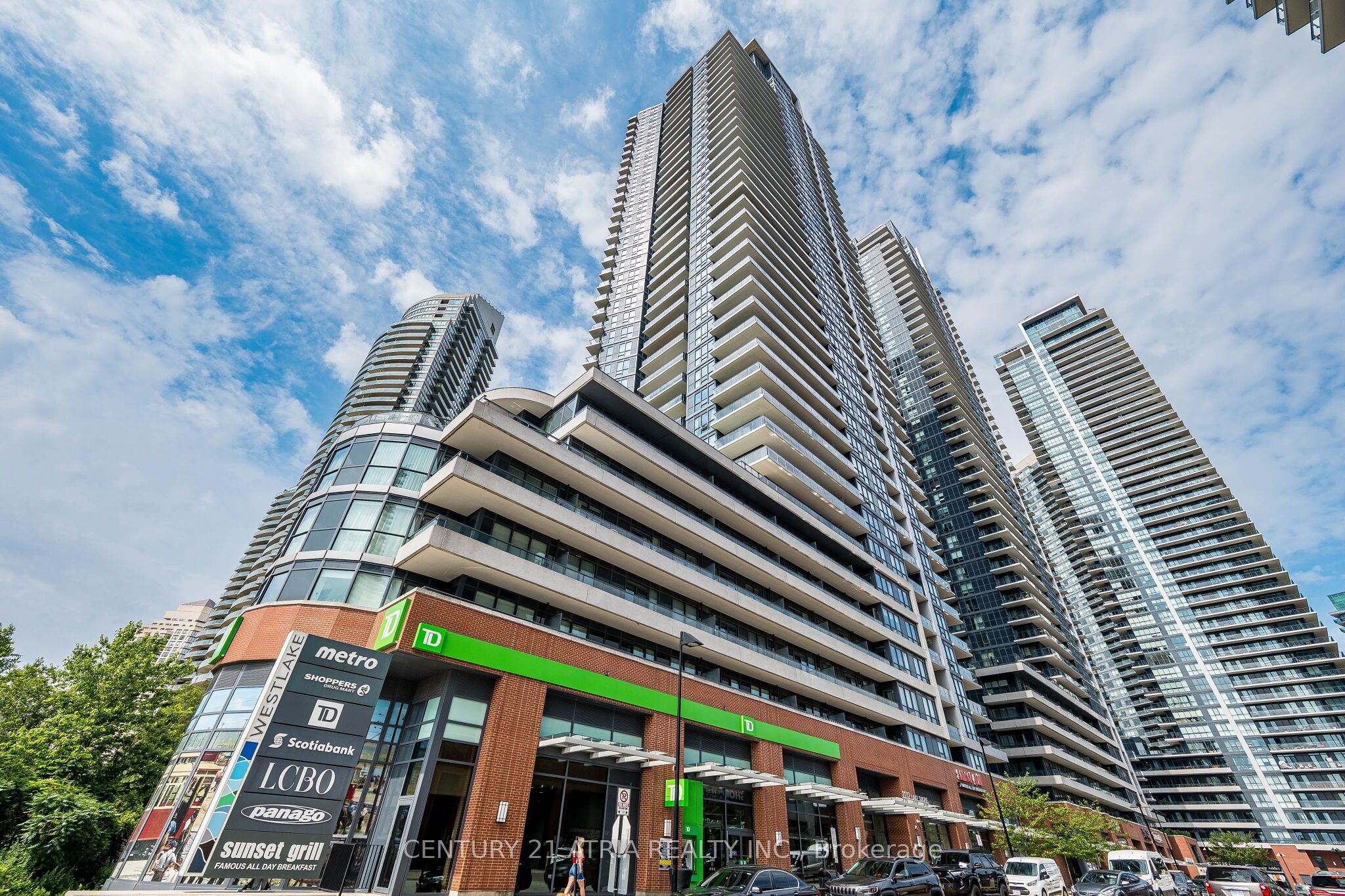 2212 Lake Shore Boulevard W 2808, Toronto, ON M8V 0C2 photo 3