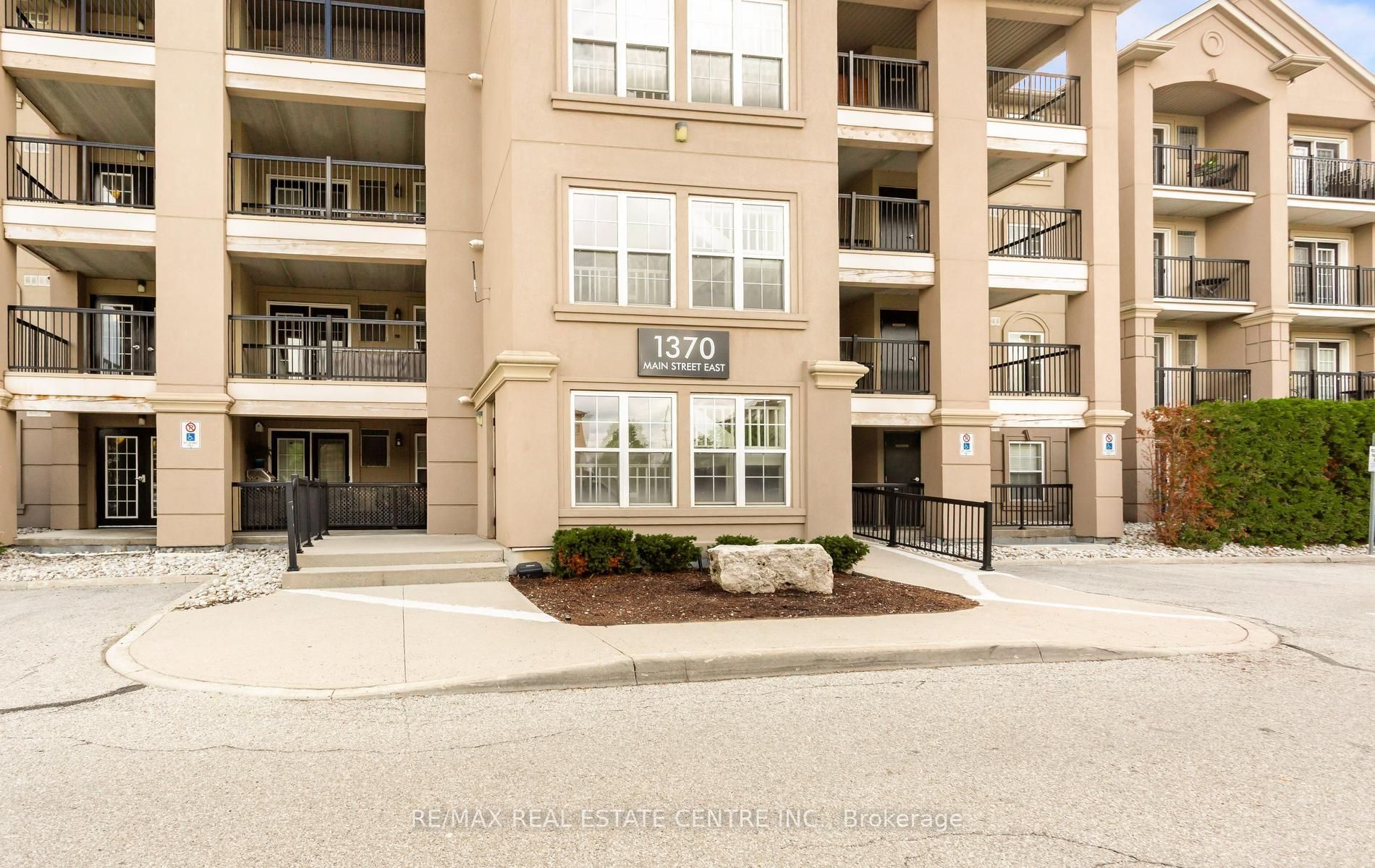 1370 Main Street E 205, Milton, ON L9T 7S8 photo 3