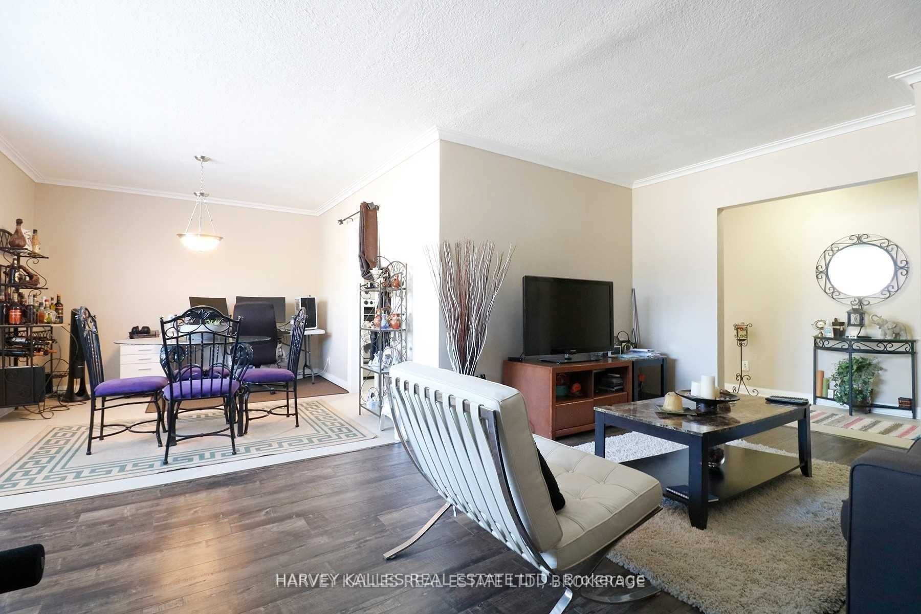 88 Trethewey Drive 4, Toronto, ON M6M 4B4 photo 4