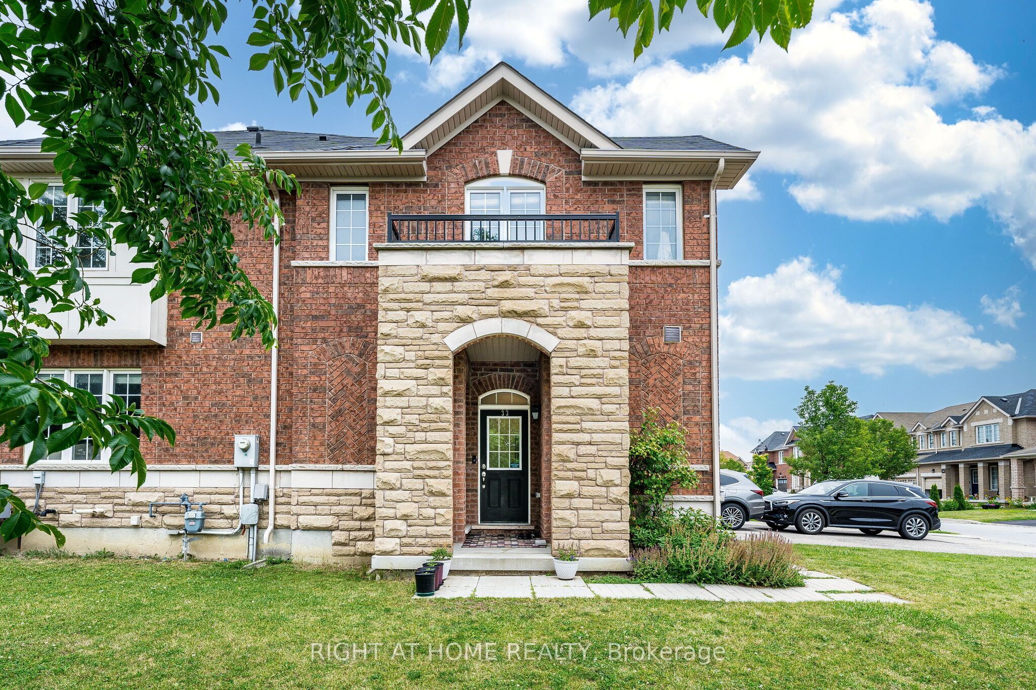 33 Drexel Road, Brampton, ON L6P 3S4 photo 3