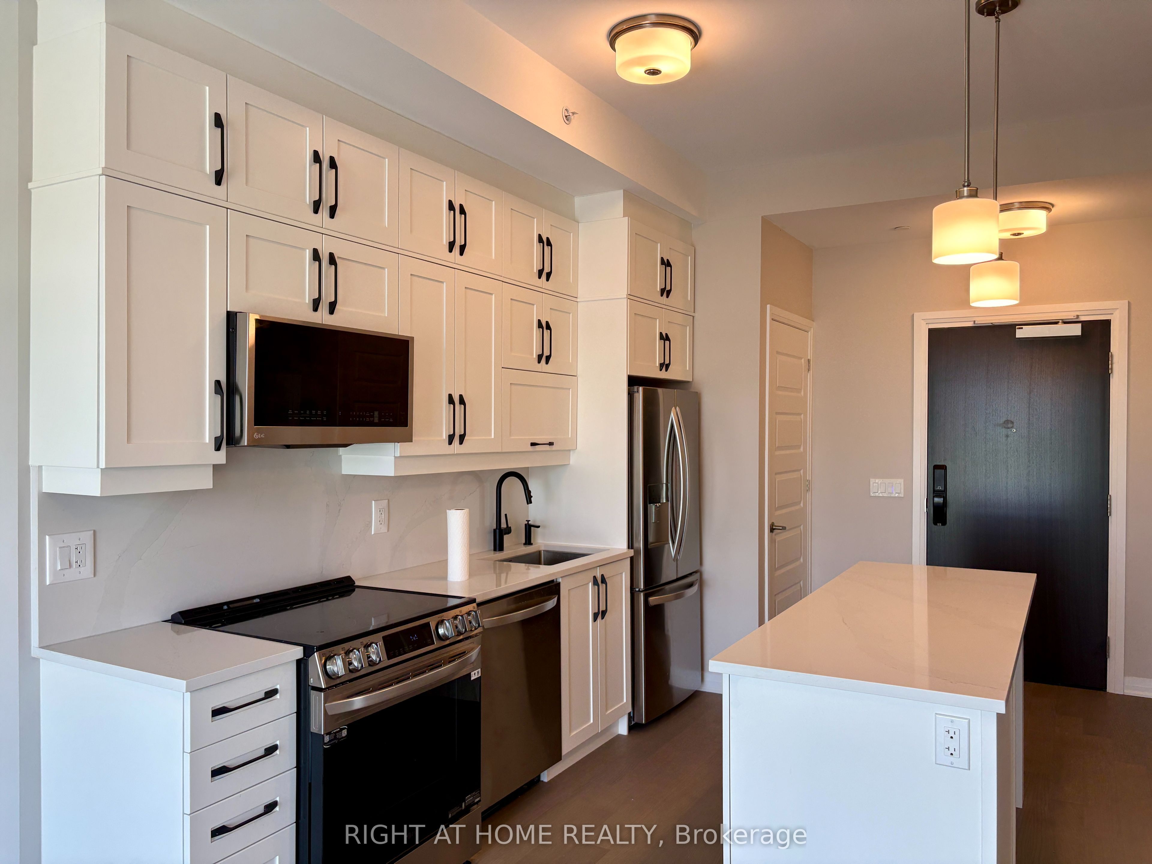490 Gordon Krantz Avenue 601, Milton, ON L9E 1Z5 photo 4