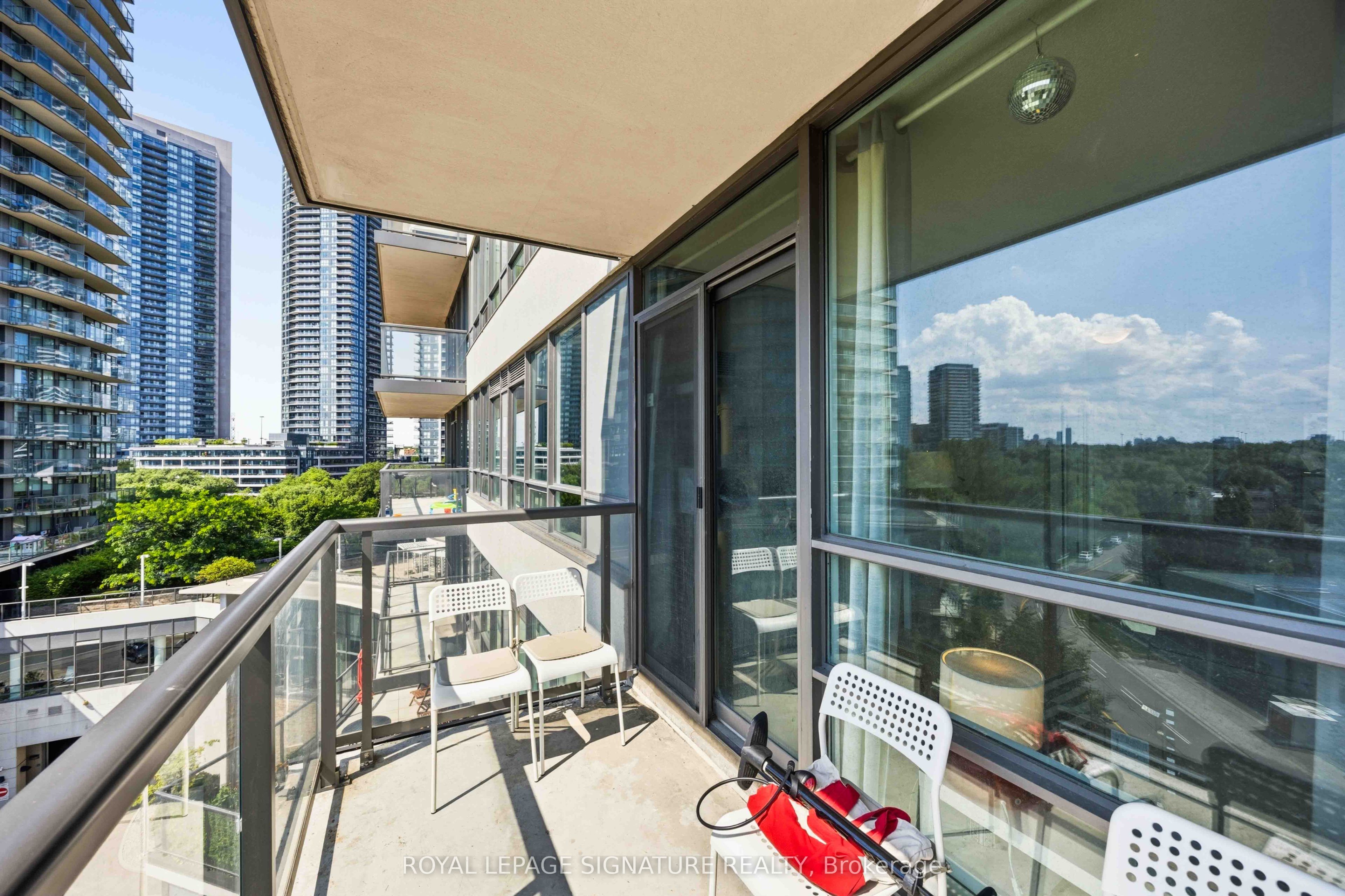 2240 Lake shore Boulevard W 603, Toronto, ON M8V 1A5 photo 5