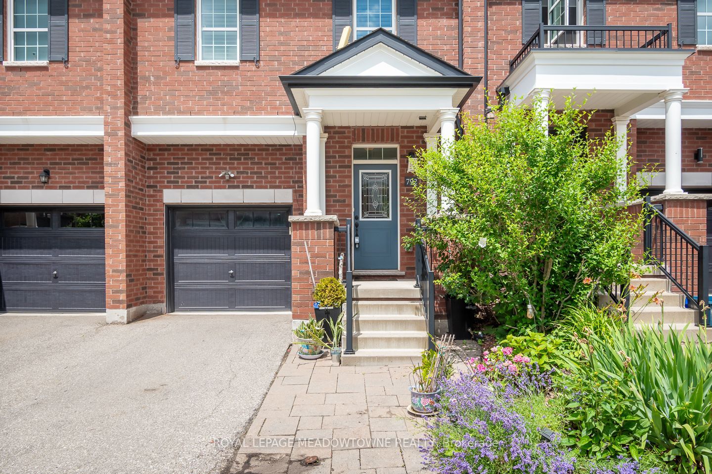 792 Banks Crescent, Milton, ON L9T 9A3 photo 2