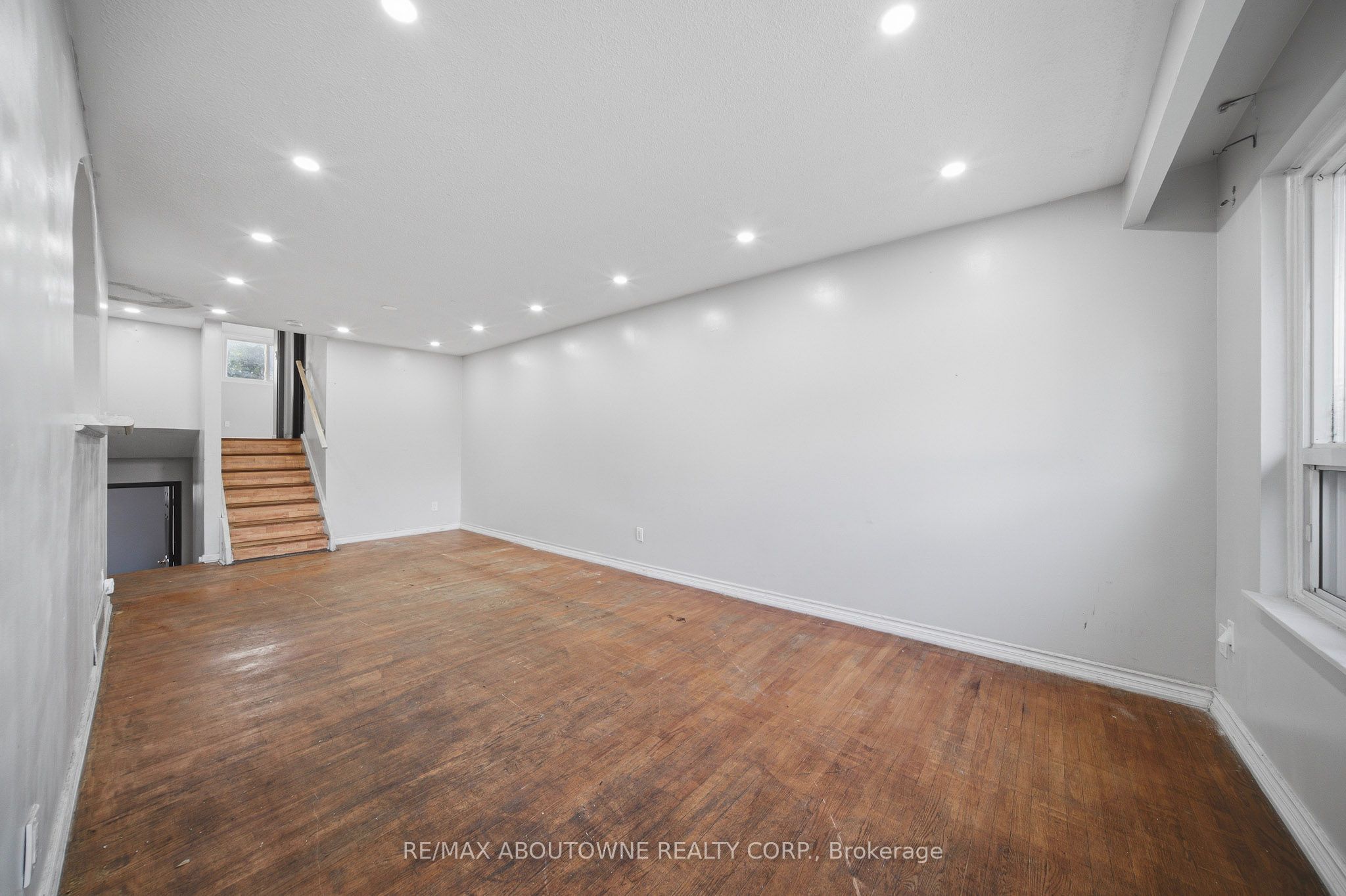 34 Seaborn Road, Brampton, ON L6V 2C1 photo 2