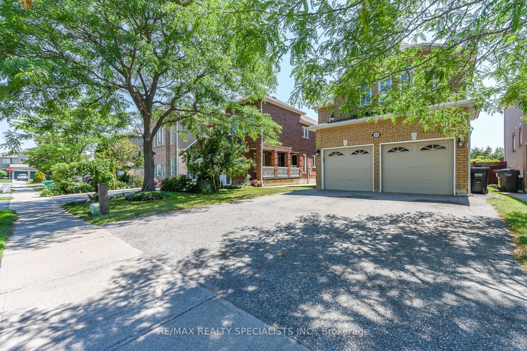 10 Sweet Briar Lane, Brampton, ON L6Z 4V3 photo 4
