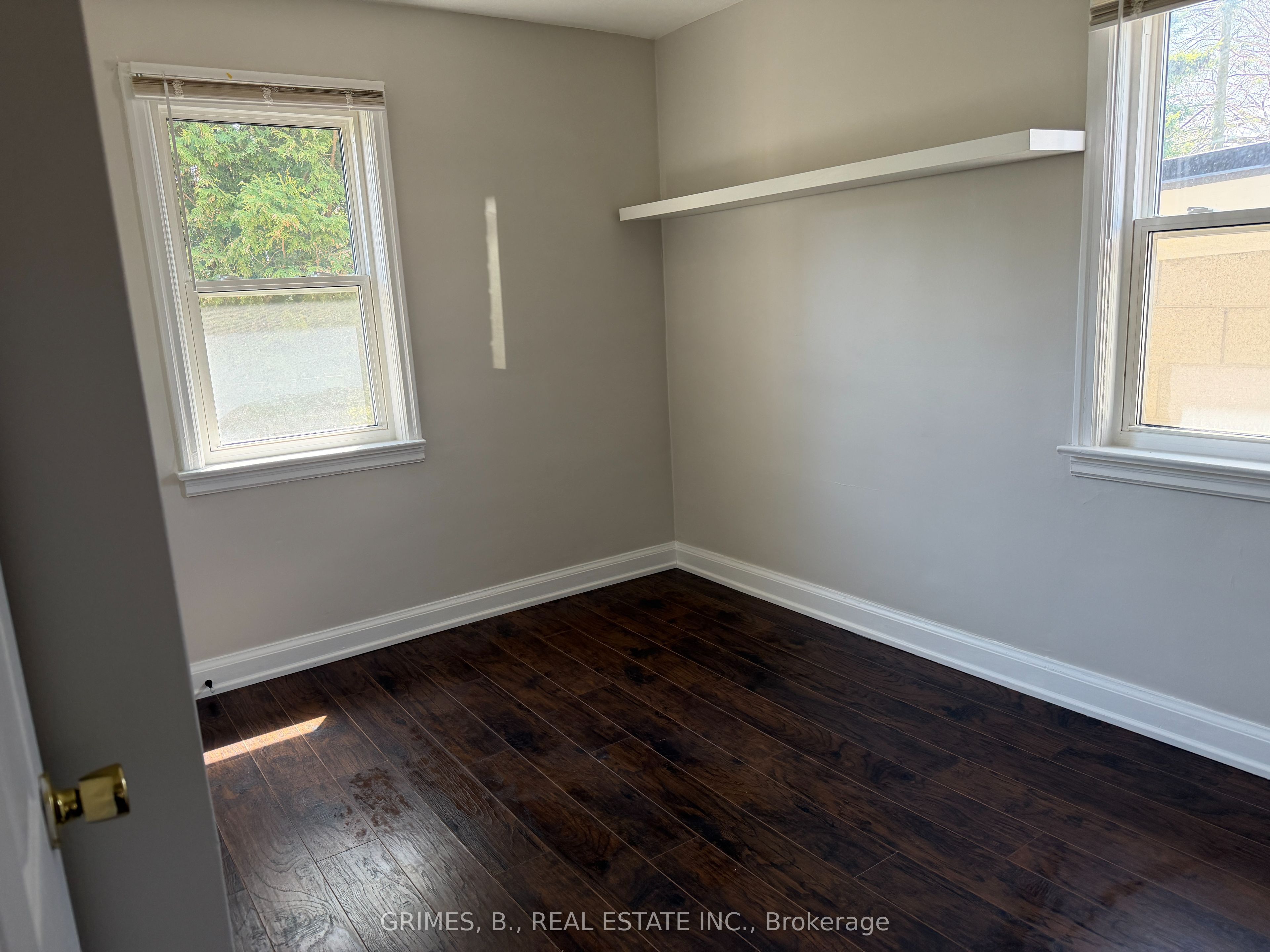 35 Enfield Avenue S, Toronto, ON M8W 1T6 photo 5