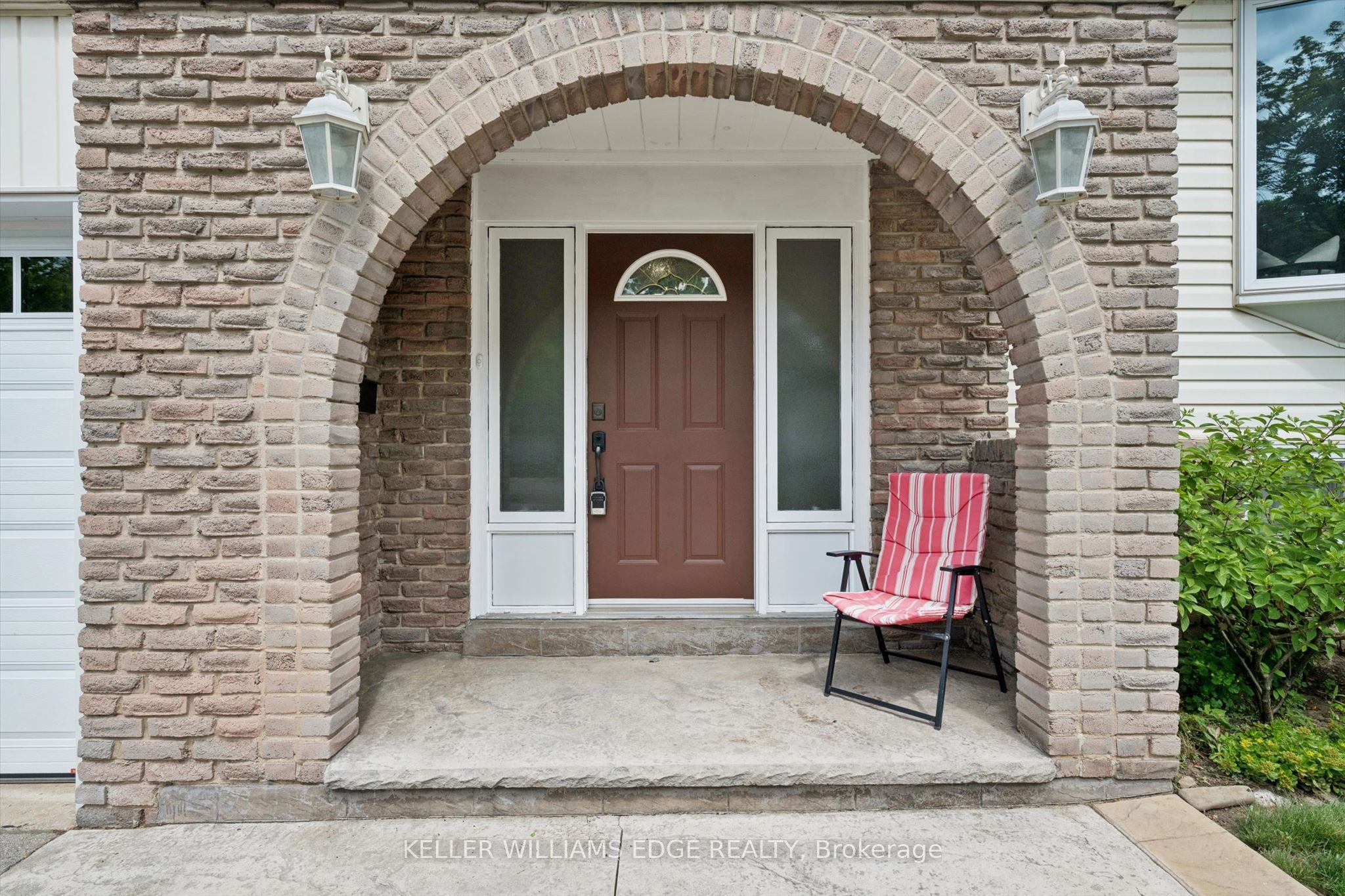 495 Tipperton Crescent, Oakville, ON L6L 5E1 photo 3