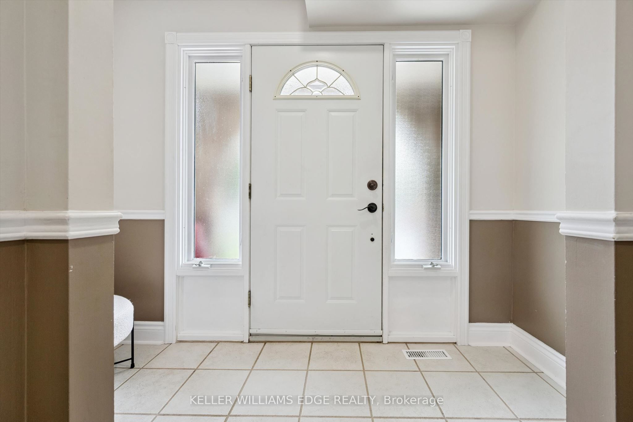 495 Tipperton Crescent, Oakville, ON L6L 5E1 photo 4