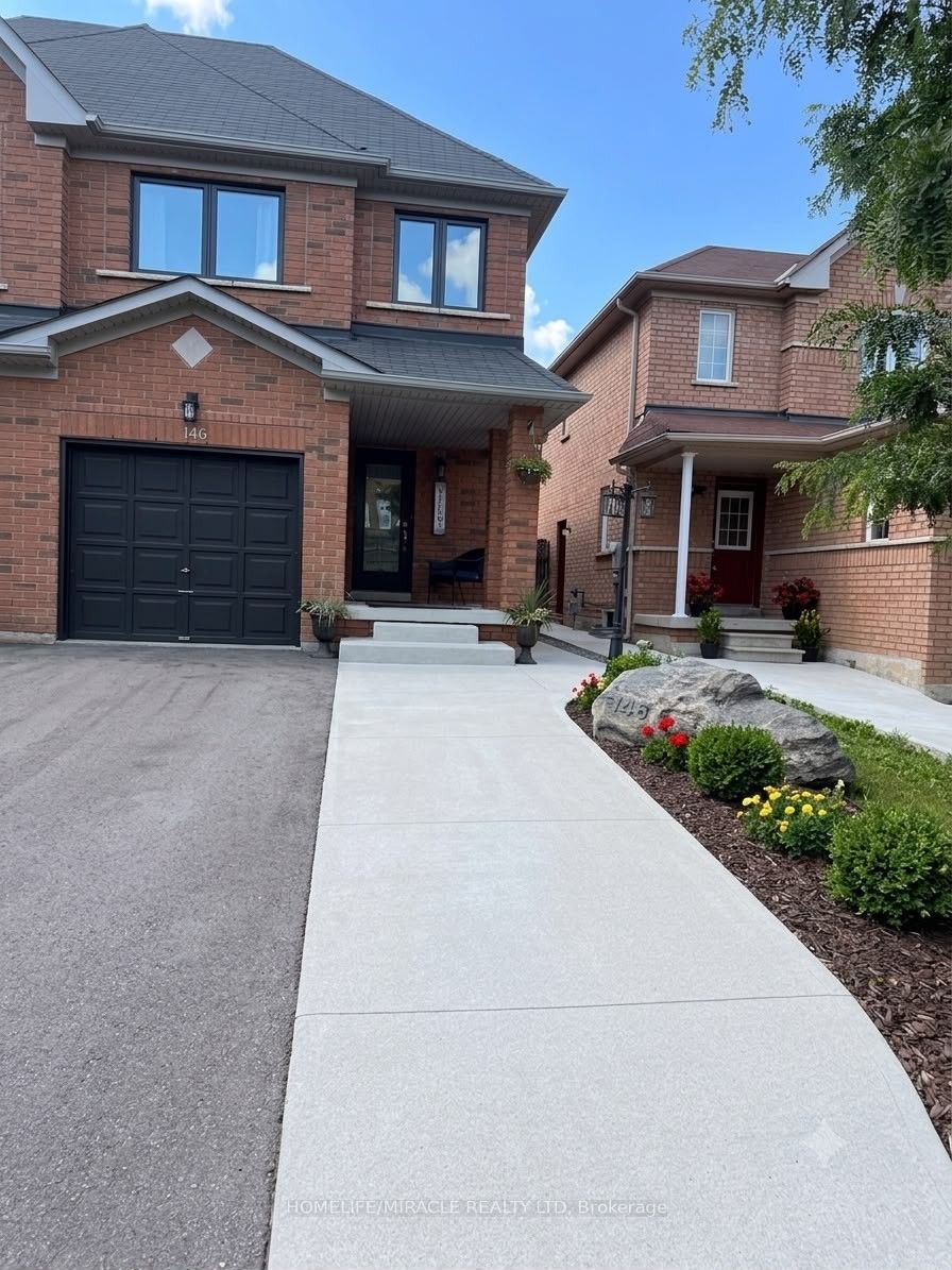 146 Cadillac Crescent, Brampton, ON L7A 3B4 photo 2