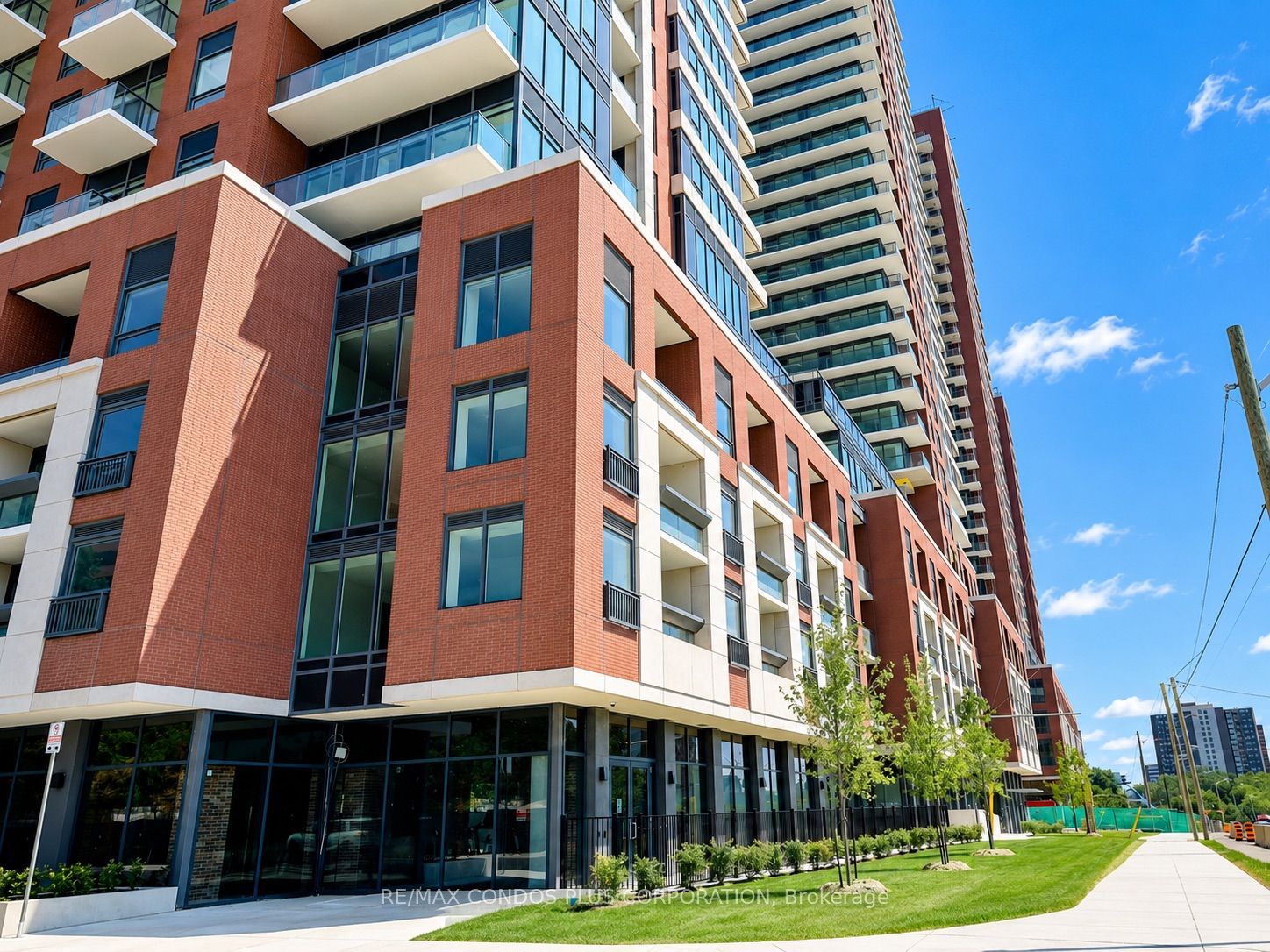 4010 Eglinton Avenue W 424, Toronto, ON M9A 0G5