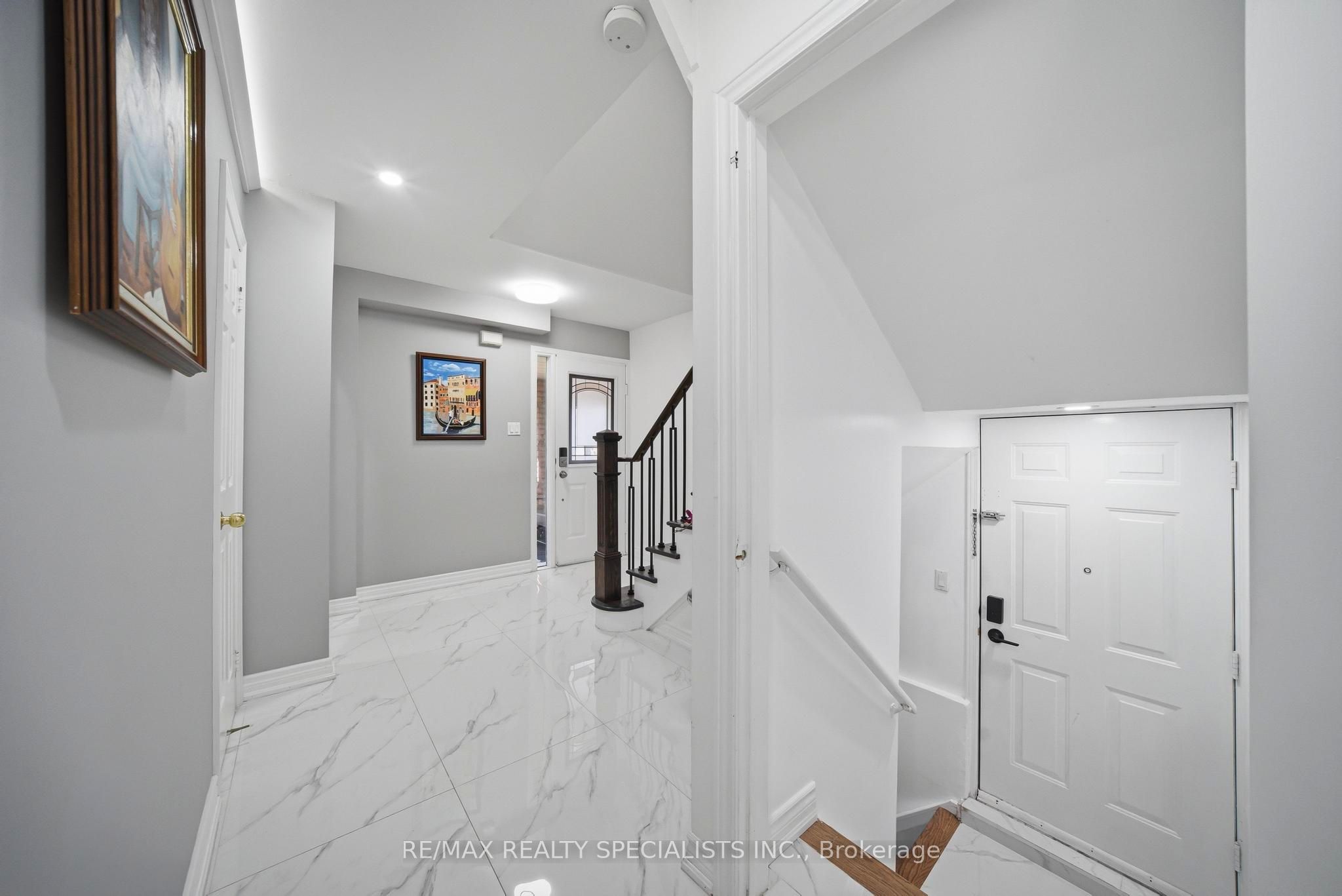 5235 HUNTINGFIELD Drive, Mississauga, ON L5R 2L3 photo 4