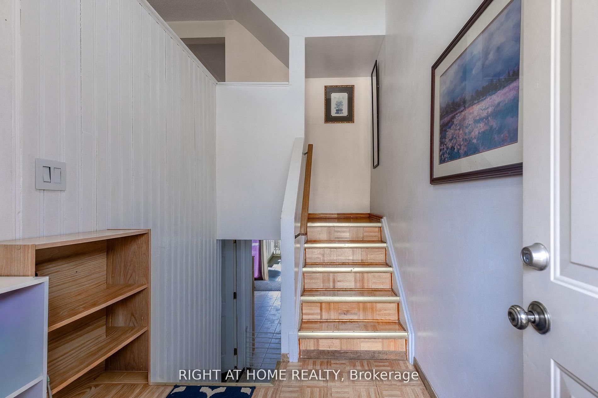 1221 Dundix Road 56, Mississauga, ON L4Y 3Y9 photo 2