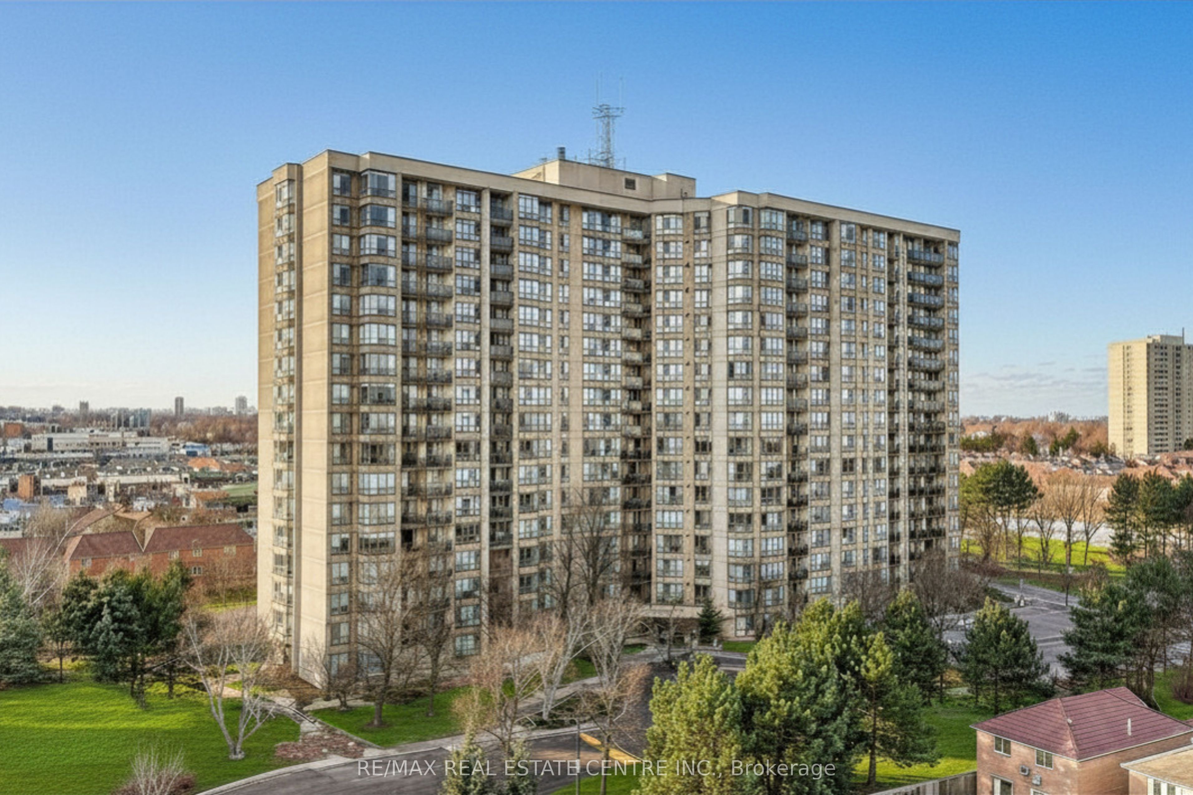 20 Cherrytree Drive 806, Brampton, ON L6Y 3V1