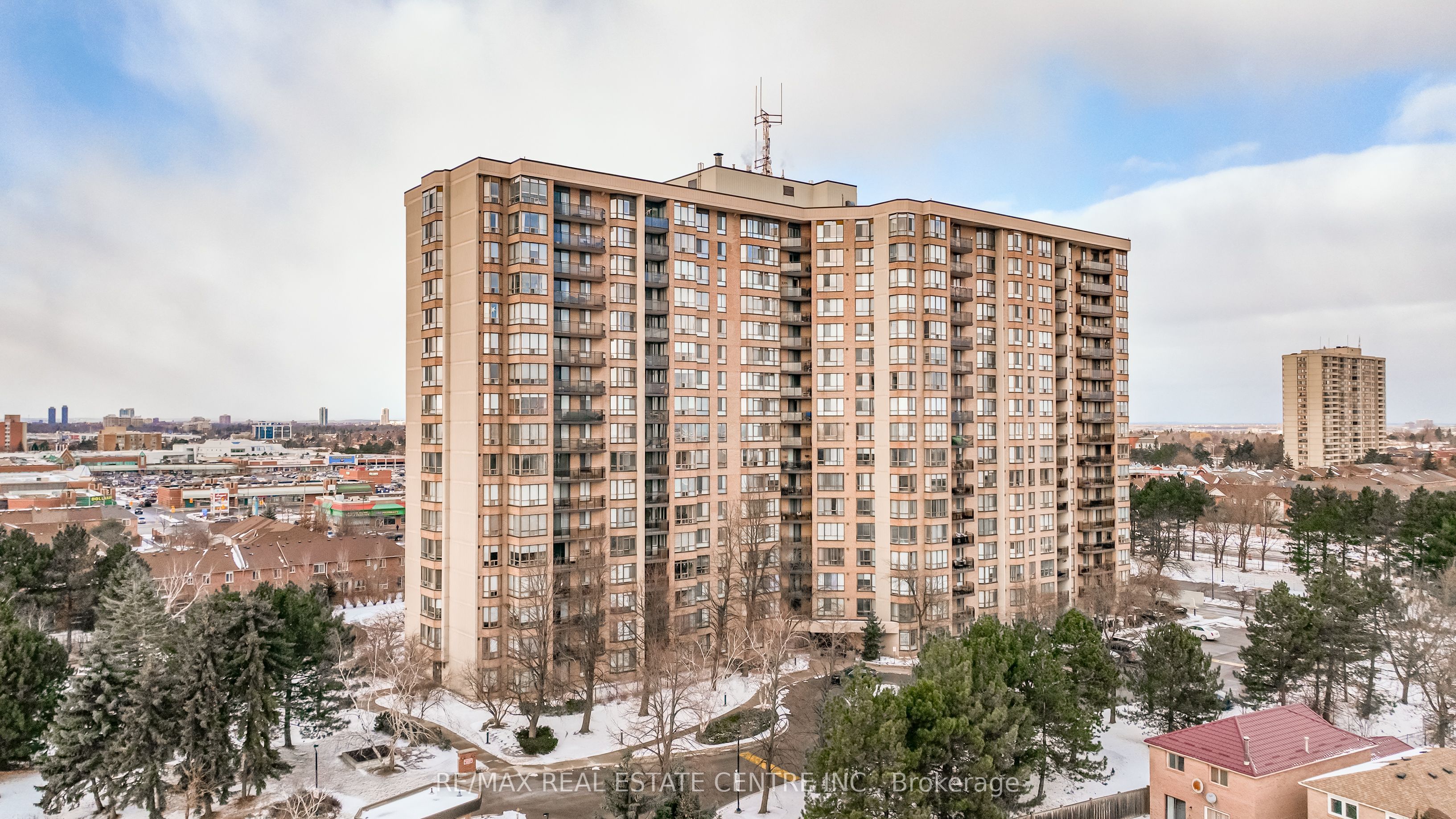 20 Cherrytree Drive 806, Brampton, ON L6Y 3V1 photo 2