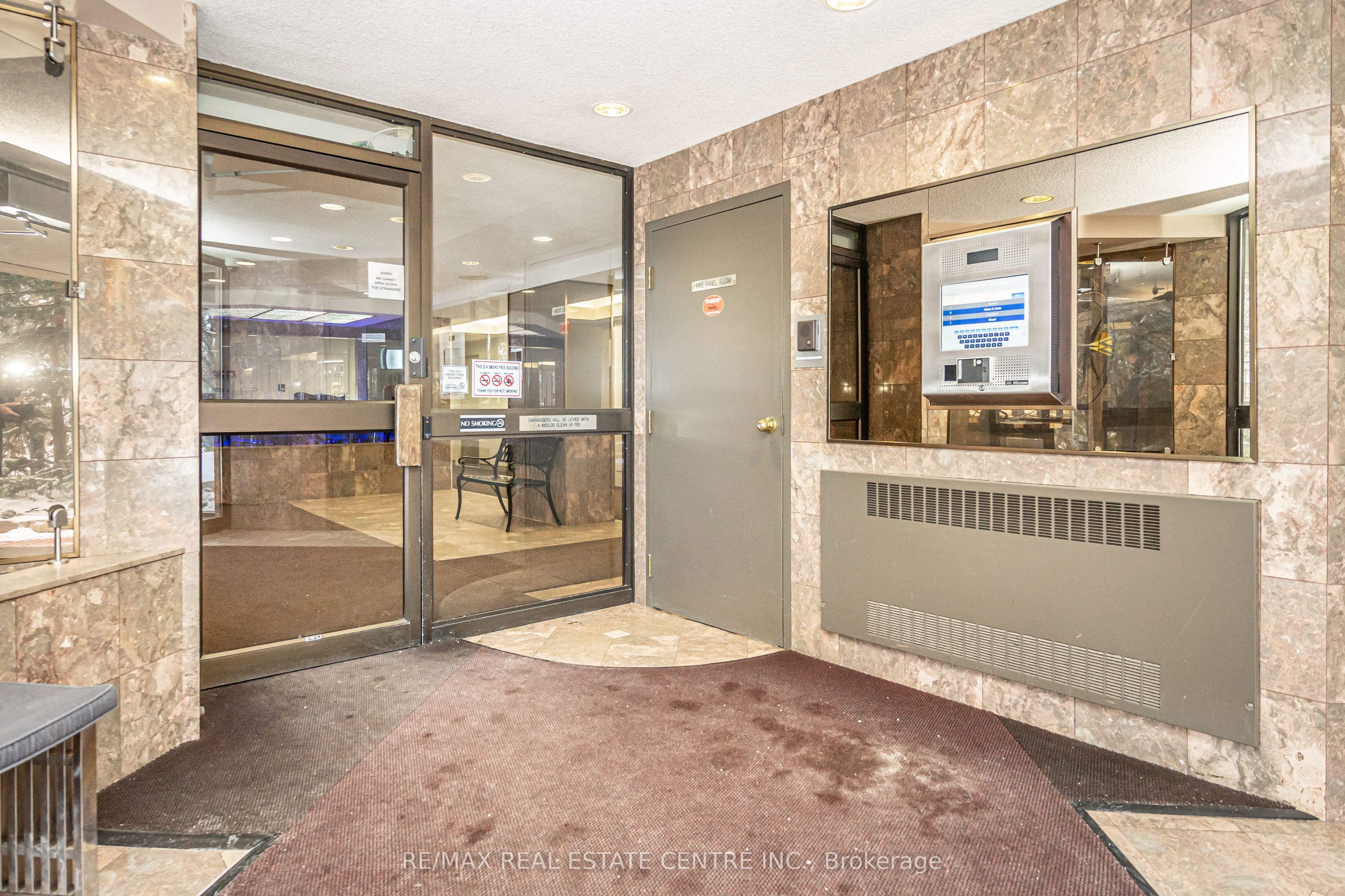 20 Cherrytree Drive 806, Brampton, ON L6Y 3V1 photo 4
