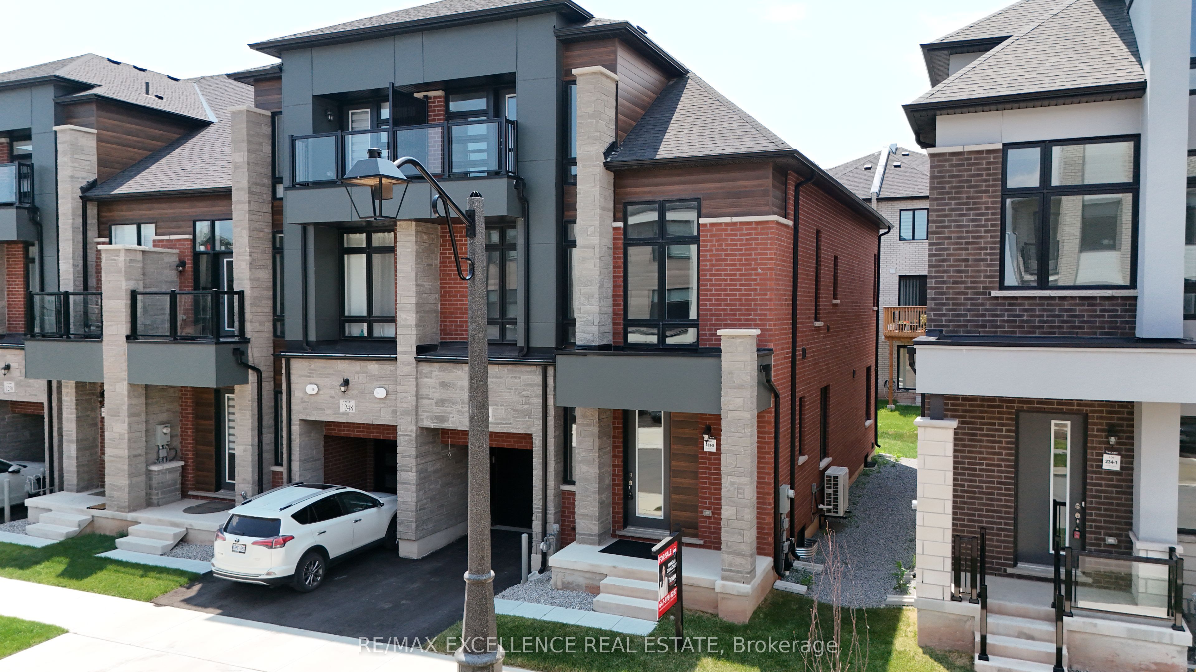 1246 Anthonia Trail, Oakville, ON L6H 7Y7 photo 2