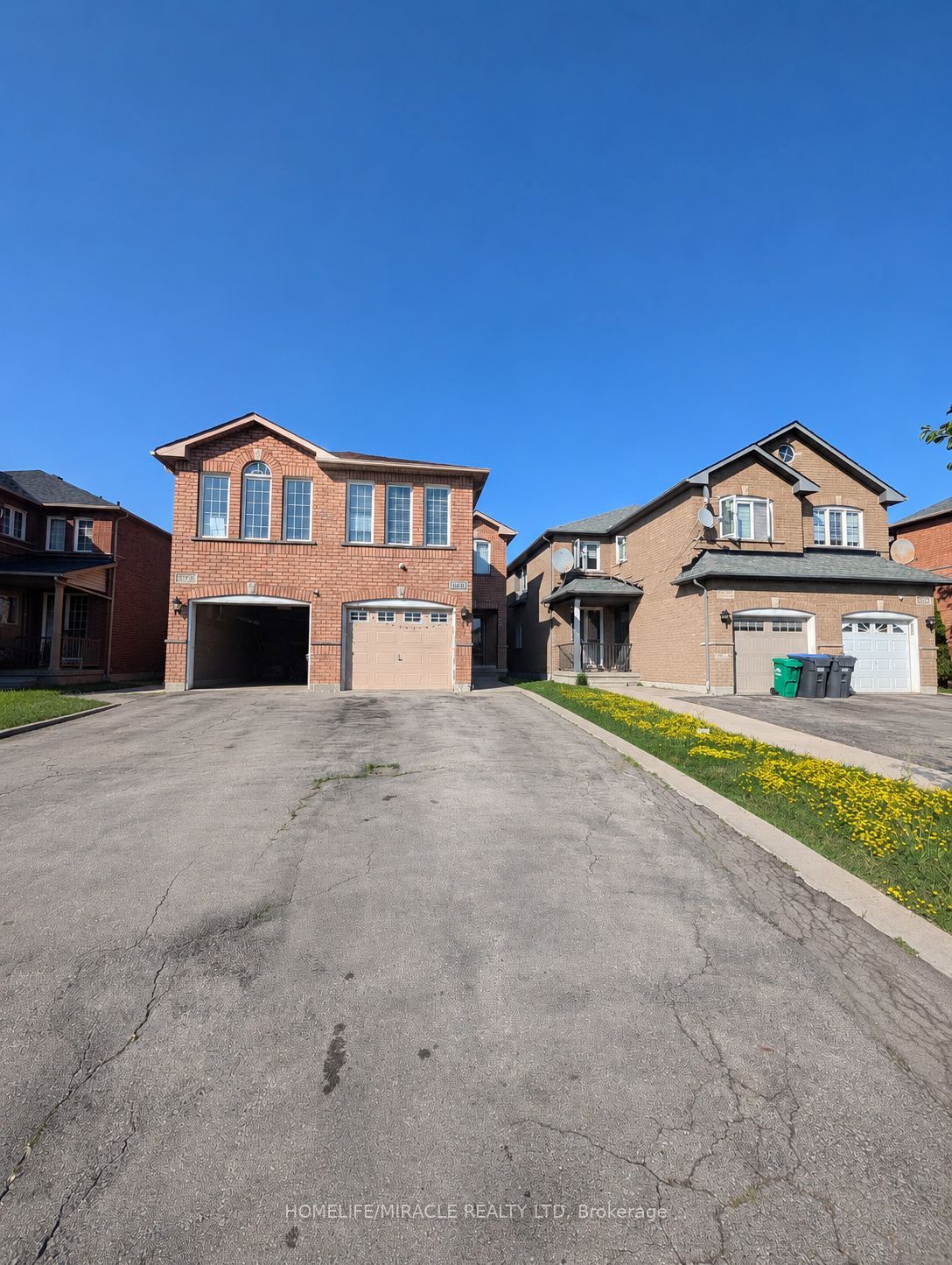 5986 Gant Crescent, Mississauga, ON L5V 2T6