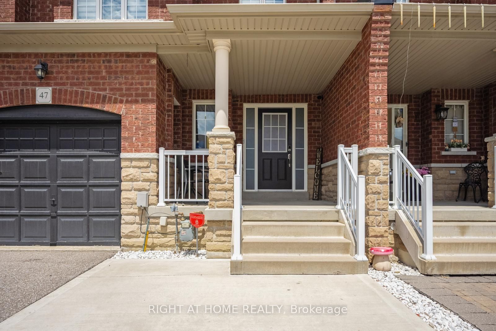 47 Oklahoma Drive, Brampton, ON L6P 3J7 photo 3