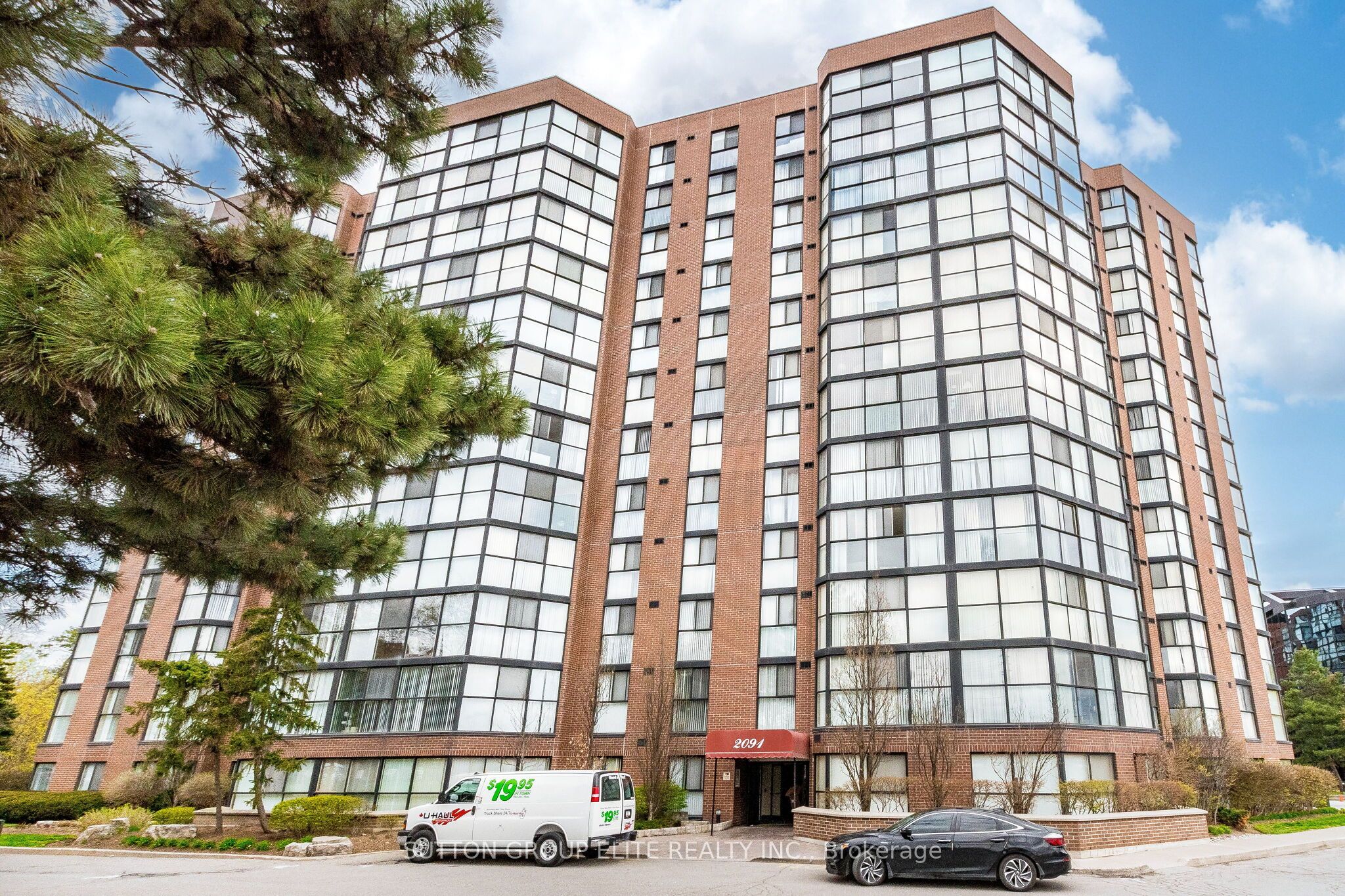 2091 Hurontario Street 307, Mississauga, ON L5A 4E6