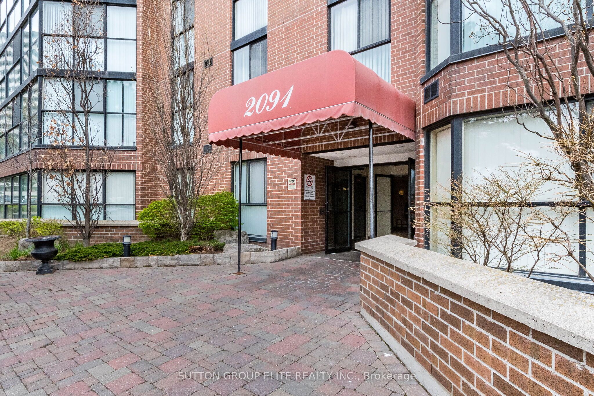 2091 Hurontario Street 307, Mississauga, ON L5A 4E6 photo 3