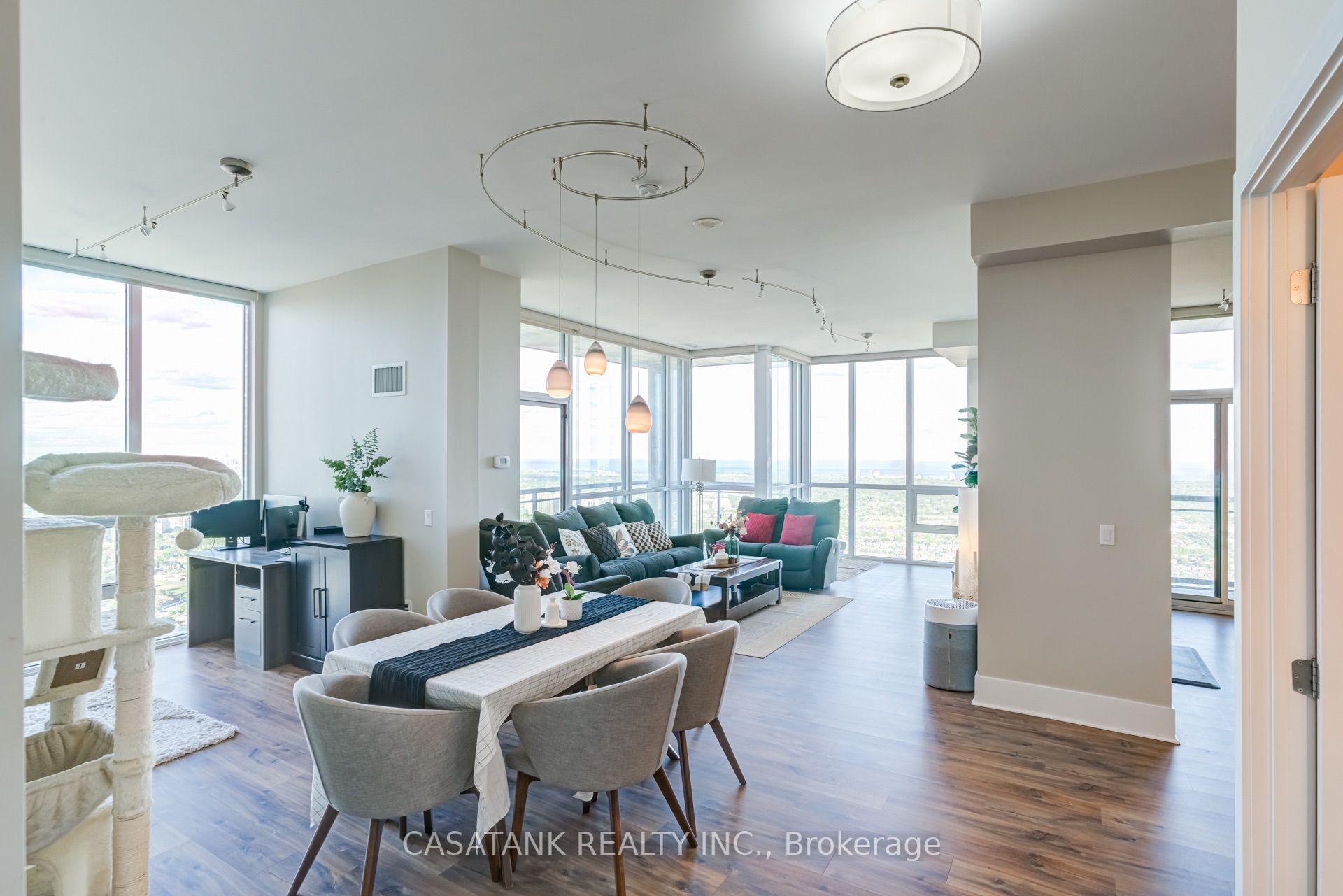 3975 Grand Park Drive 4701, Mississauga, ON L5B 0K4 photo 3