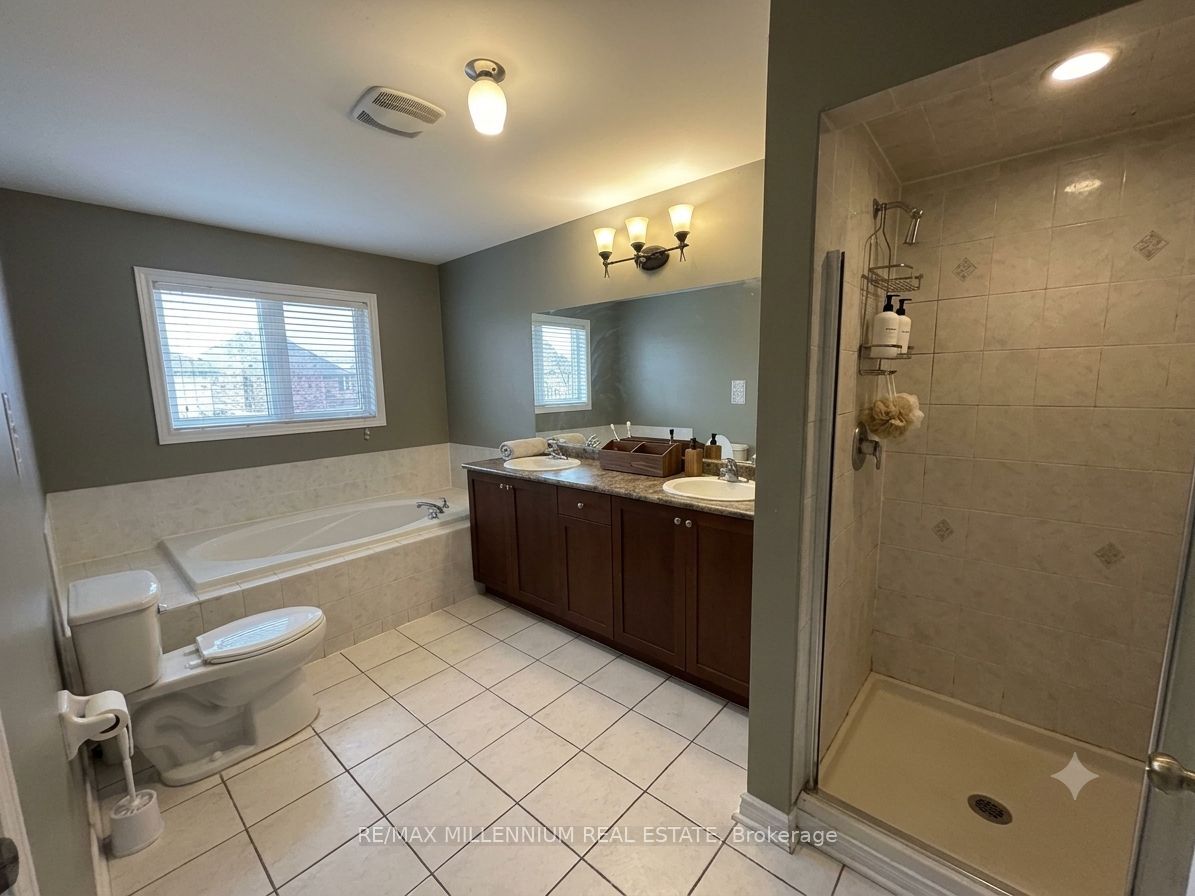 33 Nomad Crescent Upper, Brampton, ON L6Y 5N5 photo 5