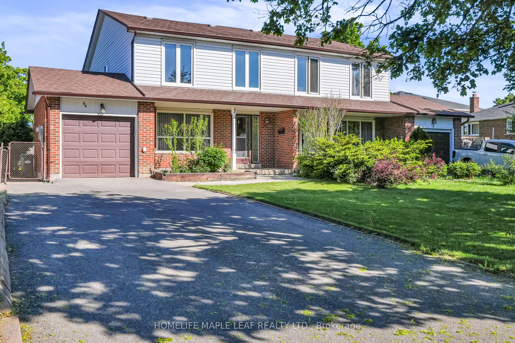 14 Manitou Crescent, Brampton, ON L6S 2Z8 photo 2