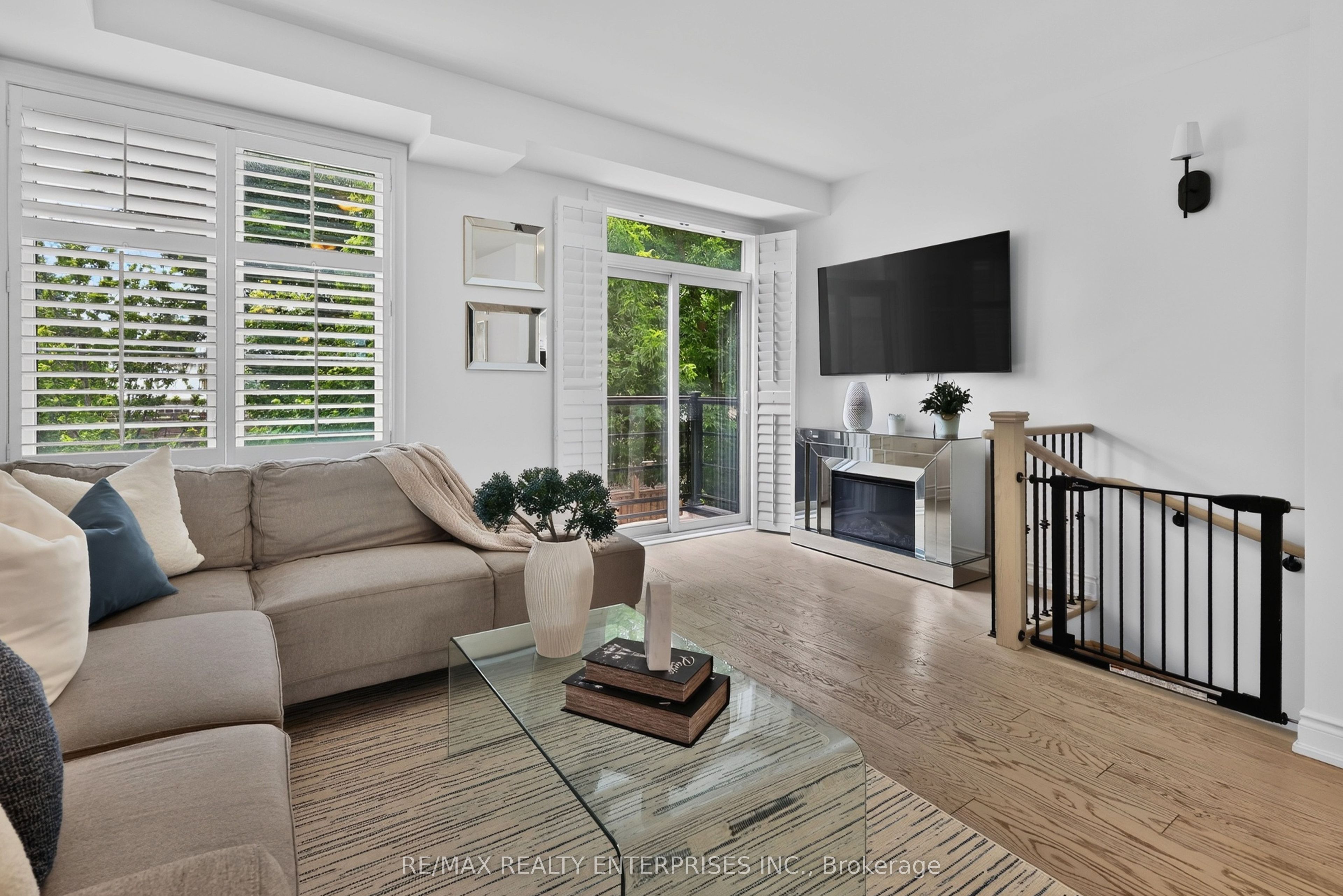 656 Tupelo Court, Mississauga, ON L5G 0C4 photo 3