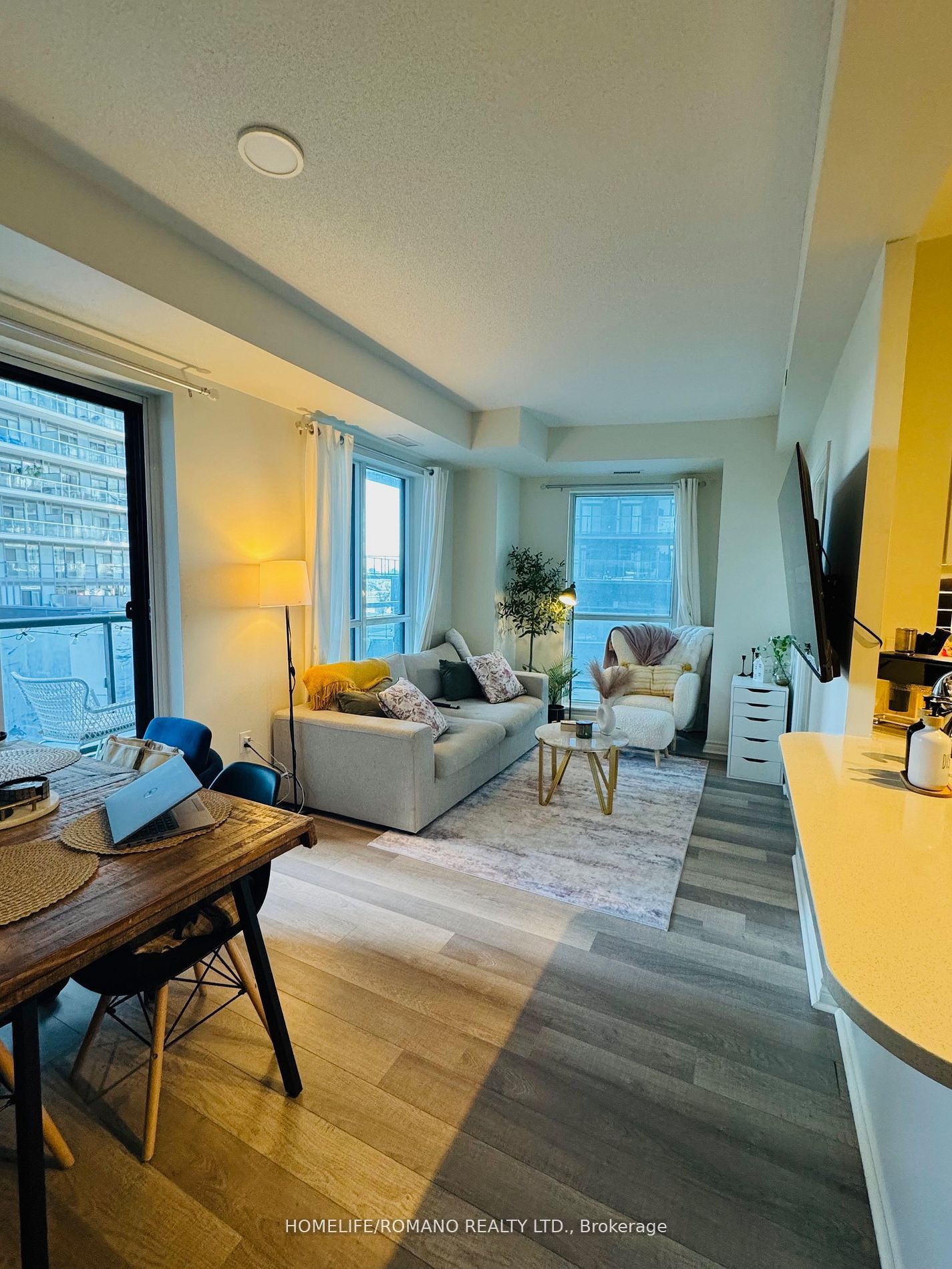 39 Annie Craig Drive 605, Toronto, ON M8V 0H1