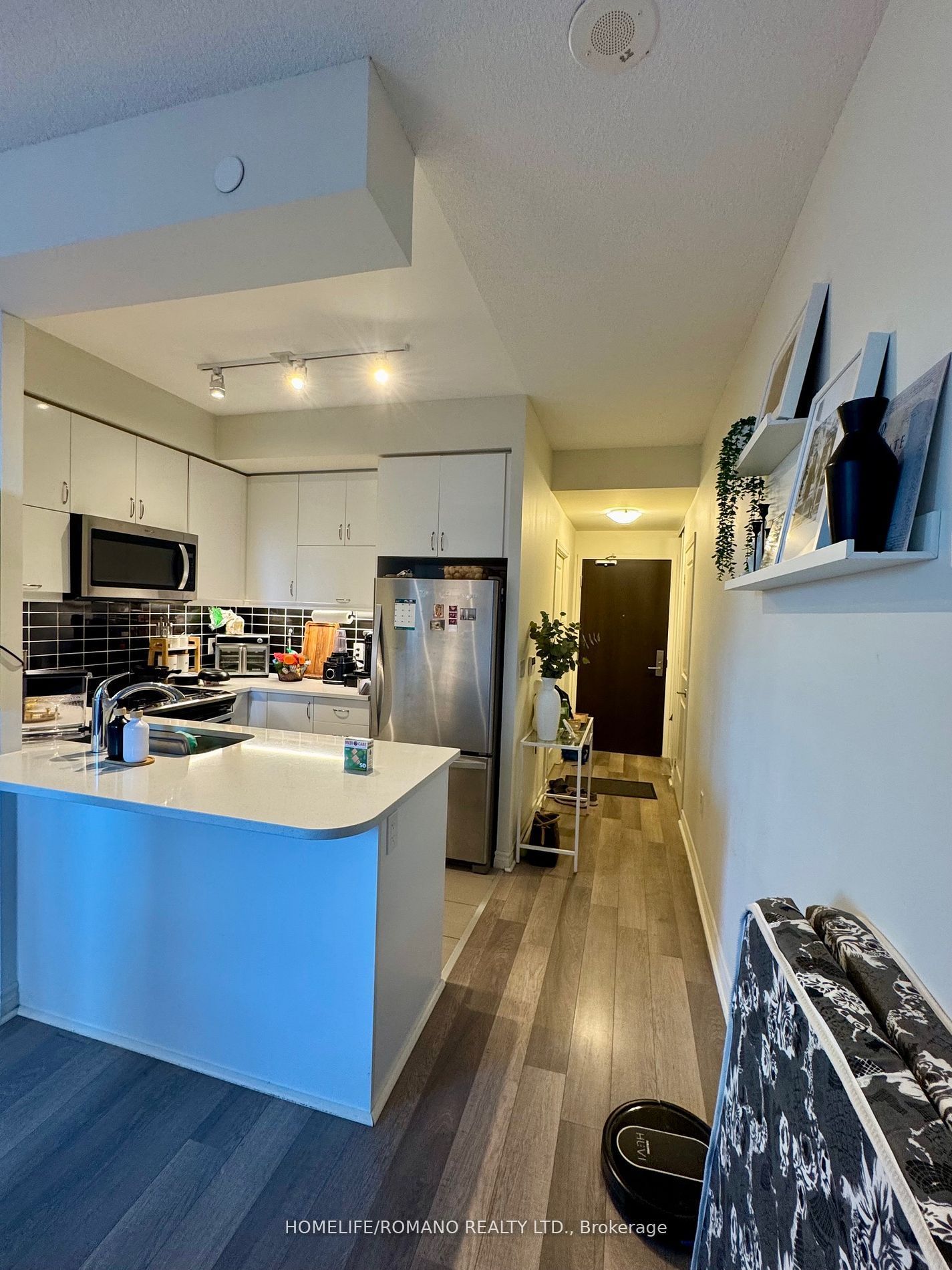 39 Annie Craig Drive 605, Toronto, ON M8V 0H1 photo 4