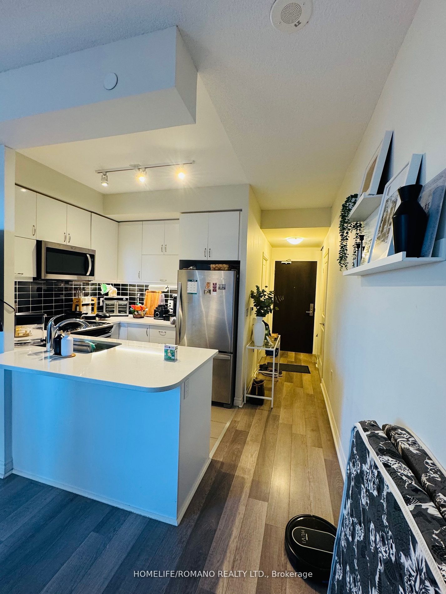 39 Annie Craig Drive 605, Toronto, ON M8V 0H1 photo 5