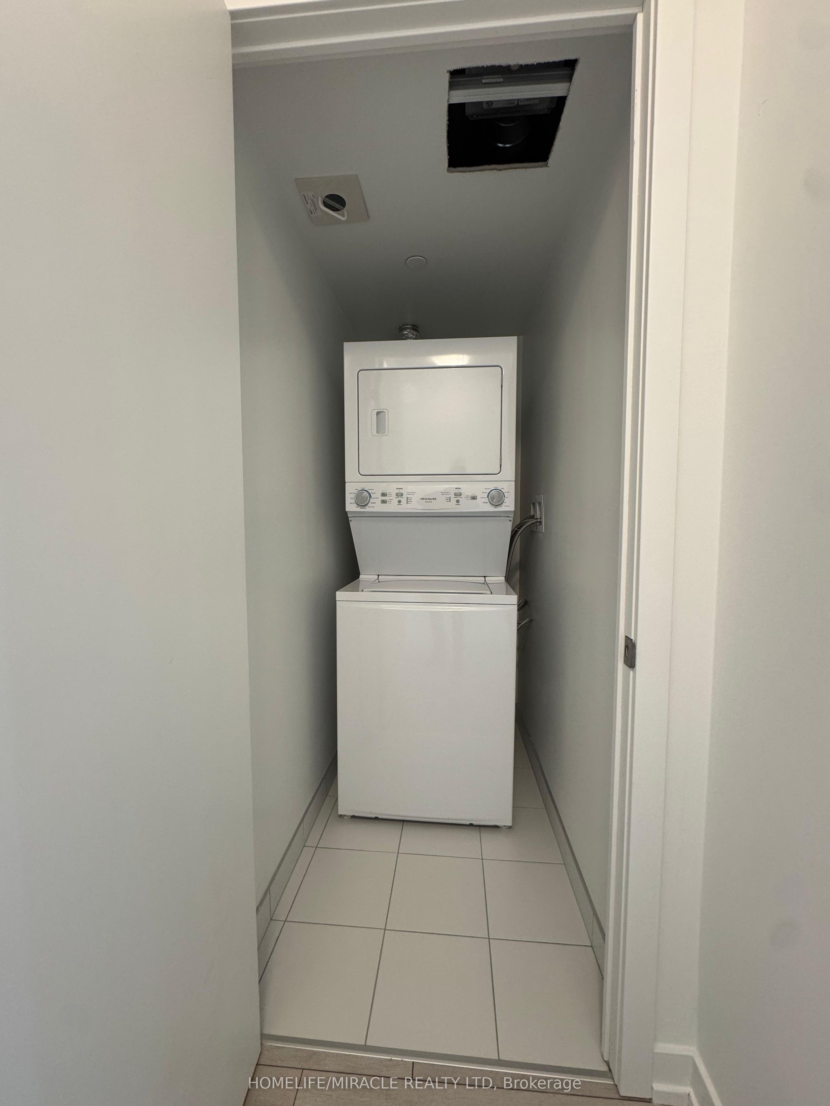556 Marlee Avenue 621, Toronto, ON M6B 0B1 photo 2